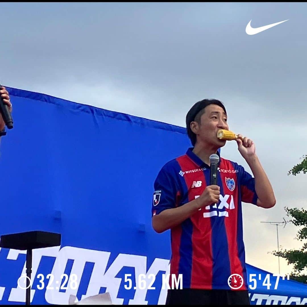 ゆってぃさんのインスタグラム写真 - (ゆってぃInstagram)「🏃‍♂️🏃‍♂️🏃‍♂️  今月も無事（暇）100kラン終了！  ①FC東京のイベントでナオモロコシ食べるゆってぃ ②収録で駆け抜けて軽トラと都丸紗也華ちゃんと丸2日 ③サタじゃなくてサダです！ ④久々にBrahmanコーキさんとあっちゃんと🍺 ⑤ワカメと8.8ハカイハヤブサ。今年も酒酒酒でした！ ⑥カミデさんのイベントで大阪。やっつんと🍚行きたかったな ⑦毎年恒例材木座。シュン君の海の家も毎年恒例。住みたい！！ ⑧24時間テレビで名古屋に向かう🚄でスターダムの朱里選手にバッタリ ⑨近所の山さんと、近所のお店のタケシ君。タケシ君の店「肴渡辺商会」は飯ウマ ⑩今月も夫婦仲良くやっとります  8月は暑過ぎたけどよく走ったと自分でも思う。偉い！今年の夏は仕事も遊びも良く頑張りました！ @norihakaihayabusa いつも100kランお疲れ様！  #ゆってぃ #ワカチコ #人力舎 #ランニング #running #石川直宏 #fctokyo #駆け抜けて軽トラ #都丸紗也華 #佐田真由美 #Brahman #ハカイハヤブサ #sundayカミデ #エレキコミック #材木座 #24時間テレビ #朱里 #stardom #石川あんな #肴渡辺商会」8月31日 7時30分 - yutty52_yuta