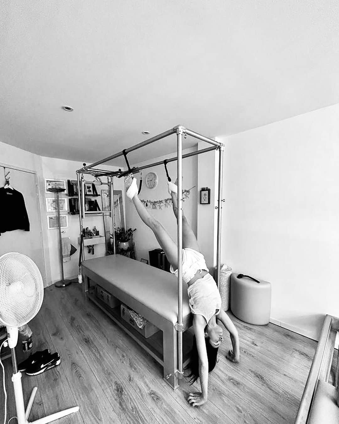 アビゲイル・スペンサーさんのインスタグラム写真 - (アビゲイル・スペンサーInstagram)「Pilates time… #biarritz @pilatestimebiarritz 🤙🏽」8月31日 8時11分 - abigailspencer