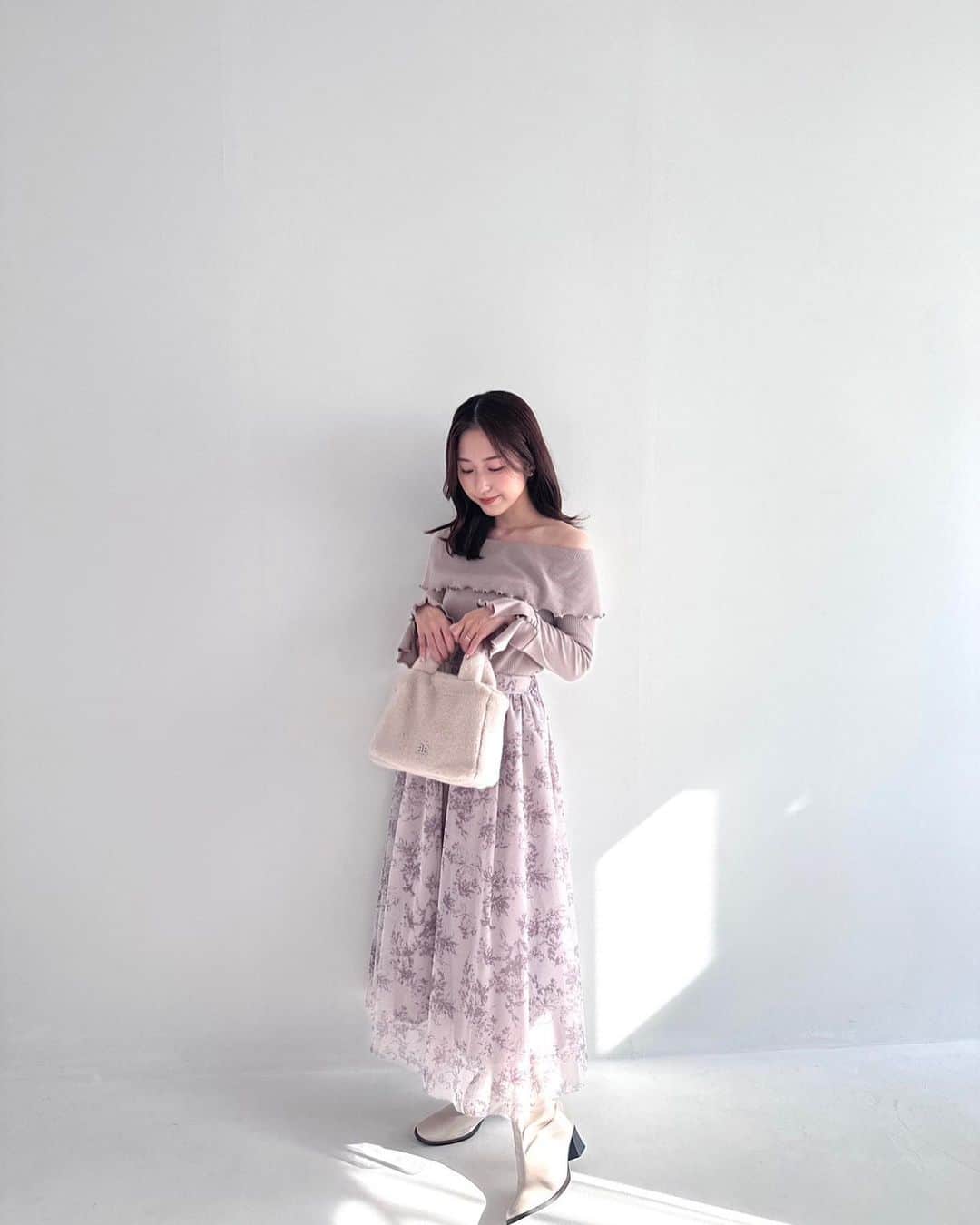 AnMILLEさんのインスタグラム写真 - (AnMILLEInstagram)「- Án MILLE BAG COLLECTION - ㅤㅤㅤㅤㅤㅤㅤㅤㅤㅤㅤㅤㅤ \ WEB 先行受注開催中 / #オリジナルファートートバッグ ¥8,900 【BE/PI/IGY】 ㅤㅤㅤㅤㅤㅤㅤㅤㅤㅤㅤㅤㅤ #アンミール #anmille #フェミニンコーデ #coordinate #code #大人可愛い #ootd #outfit #ファッション」8月31日 9時05分 - anmille.official