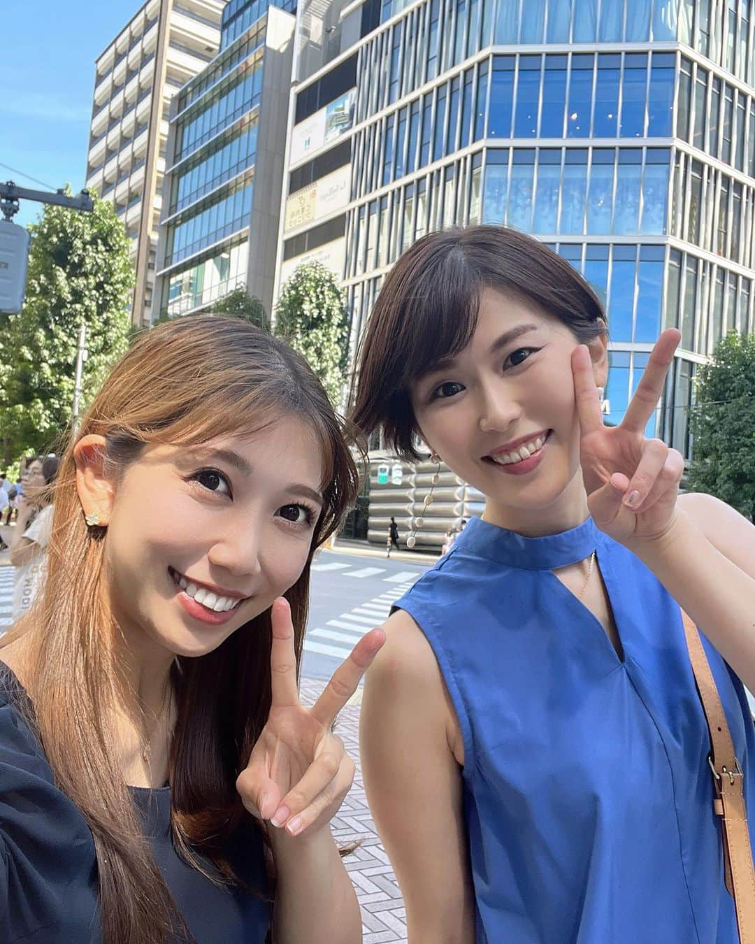 黒田菜月さんのインスタグラム写真 - (黒田菜月Instagram)「頑張ってるお友達に会うと、私も頑張れます👯‍♀️✨ #気象予報士 #アナウンサー #セントフォース #中継 #千葉 #山梨放送 #小松千絵 アナ  @komao_chie  #シャインマスカット狩りに行きたい」8月31日 9時21分 - nyaaatsuki_krd