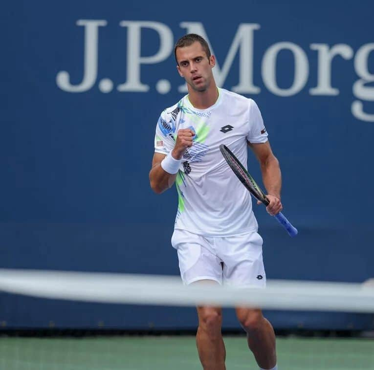 ラスロ・ジェレのインスタグラム：「Into R3 💪🏻🙌🏻 @usopen」