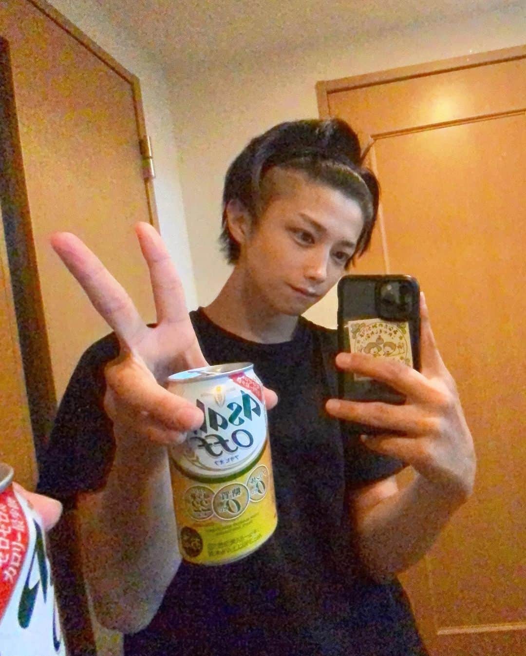 若槇太志郎のインスタグラム：「. 横顔に自信があるんです」