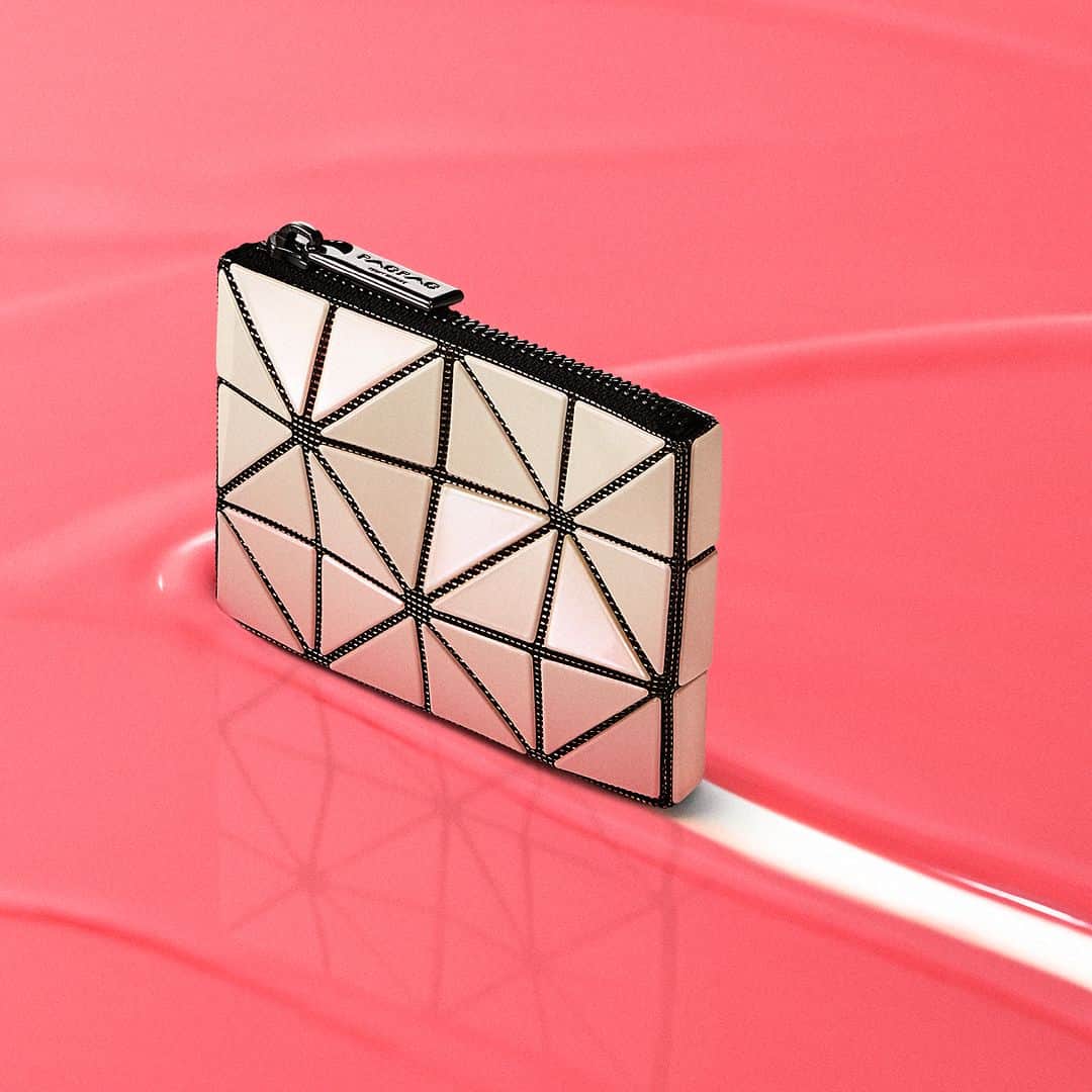 BAO BAO ISSEY MIYAKE Official Instagram accountのインスタグラム：「"CASSETTE"  Release Month: September, 2023 *The release month might be different in each country.  #baobaoisseymiyake #baobao #isseymiyake #baobaoisseymiyakeAW23」