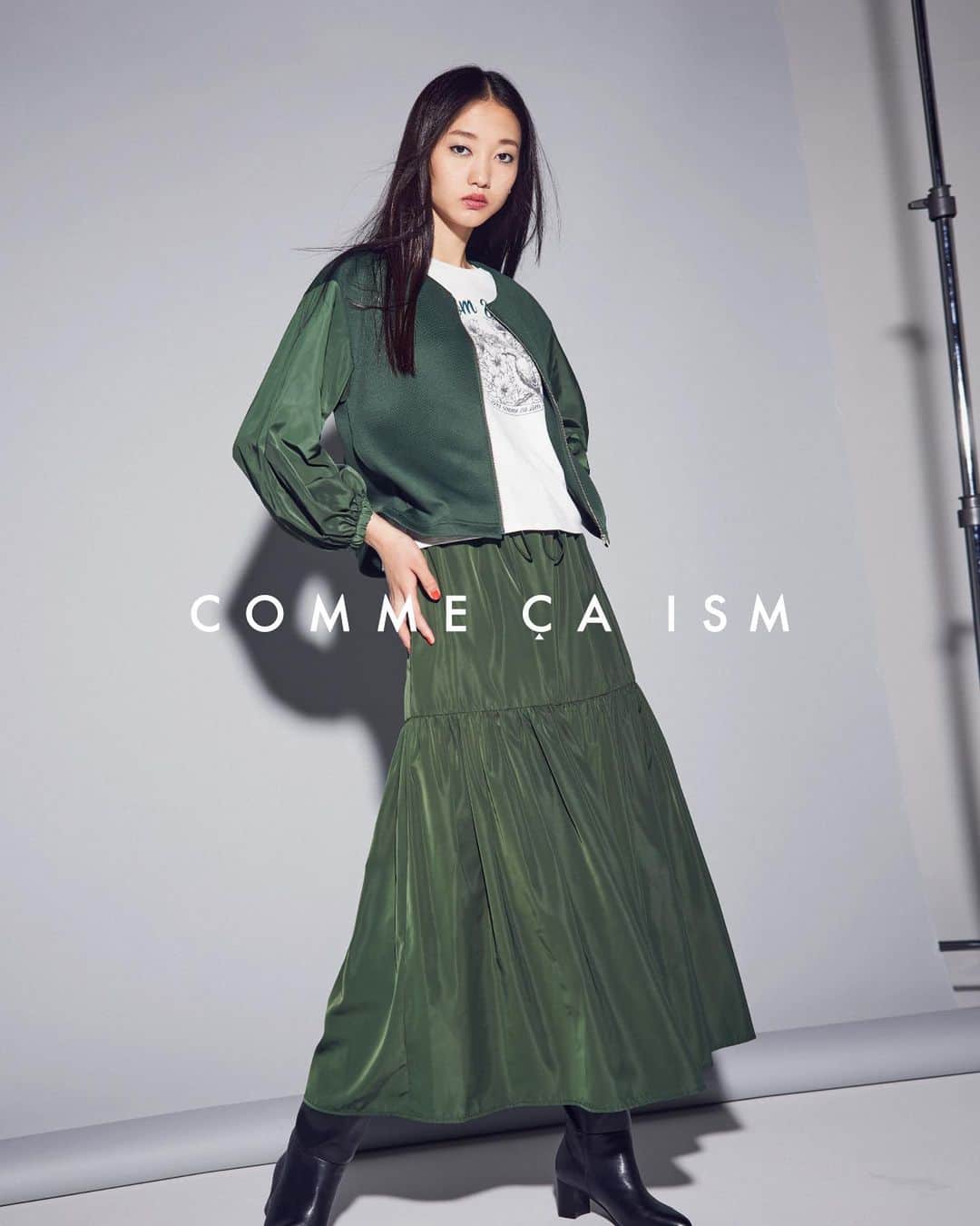 COMME CA ISMのインスタグラム：「#commecaism #コムサイズム #ファッション #ファッションコーデ #レディースコーデ #セットアップコーデ #セットアップ #グリーンコーデ #ブルゾンコーデ #スカートコーデ   @commecaism_official」