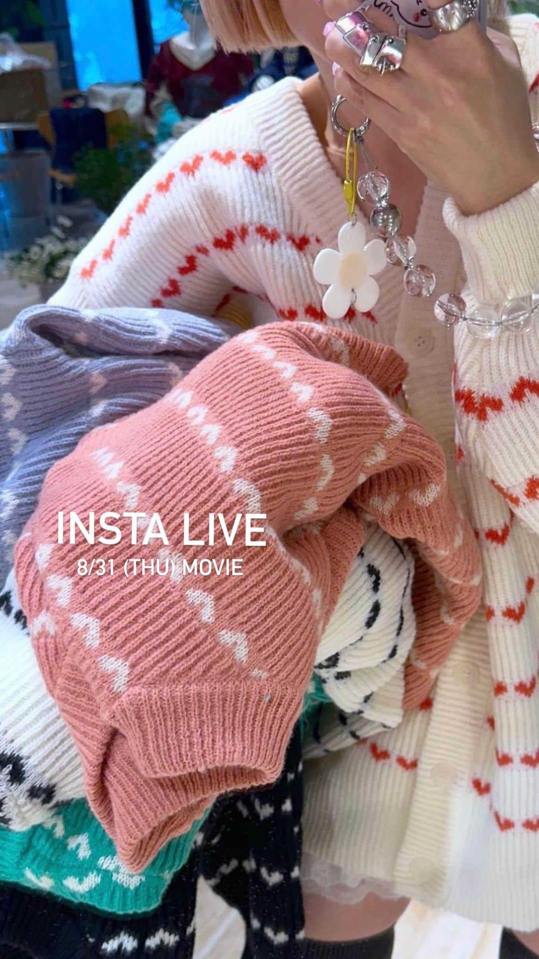 w closetのインスタグラム：「"３つのイベントキャンペーンをご紹介♡" _______________  ①Alleyの新作が10%ポイント還元！  《対象期間》 8/31(thu)20:00〜9/3(sun)23:59  プロフィールURLより対象品番をご覧いただけます♪ → @wclosetwearsinc   ② @alleybywcloset コラボアイテムのプレゼント♡ 《応募方法》 ハッシュタグ#今日のアリーちゃん をつけてAlleyのお洋服を着た写真をInstagramに投稿！ その際に、Alley公式アカウントのメンションとフォローをすると応募完了となります。  《対象期間》 8/31(thu)20:00〜9/10(sun)23:59  ③アプリ会員様10%off!!  《対象期間》 9/1 (fri)〜9/4 (mon) 新規ご登録でもok◎ _______________  #wcloset#ダブルクローゼット#wclo_snap#トレンドアイテム#カラーコーディネート#レイヤード#秋ファッション#秋コーディネート#コーディネート#差し色コーデ#秋コーデ#カジュアルコーデ#カラーコーデ#トレンドコーデ#大人カジュアルコーデ#ニット#秋ニット#20代コーデ#カーディガン#カーディガンコーデ#ジャケットコーデ#秋トレンド#チェック柄#チェック柄コーデ#ハート柄#ピンクコーデ#ブラウンコーデ#alleybywcloset #アリーバイバブルクローゼット」
