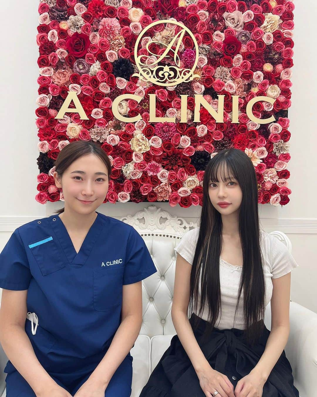 中村里砂さんのインスタグラム写真 - (中村里砂Instagram)「先日、はじめて @aclinic_shinjuku でAスレッドをしてきました！ 担当は吉川先生‍ @aclinic_yoshikawa 👩🏻‍⚕️  イメージと違う感じになったり、痛すぎたりしたらどうしようと思ってなかなか挑戦できずにいたのですが、輪郭の気になっていた部分がシュッとリフトアップして、理想通りで大満足🫶🏻  同時にエラボトもやっていただき食いしばり対策もしていただきました。  3枚目、施術直後で全く腫れてなくて、2日目もからも腫れてない..👏🏻  #aスレッド #糸リフト #aclinic #aclinic新宿 #aクリニック #エークリニック」8月31日 20時03分 - risa_doll_