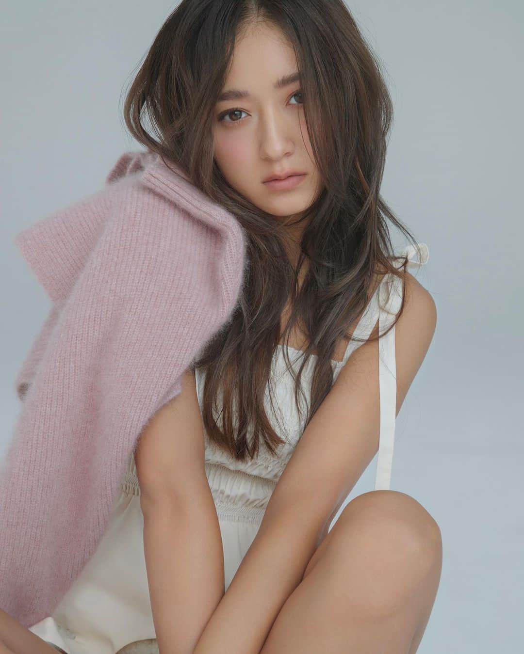 菊地泰久のインスタグラム：「@michopa1030  @vocemagazine  @akeminakano__official  @sakinakazawa_  @yasuhisa_kikuchi   #みちょぱ #voce #菊地泰久 #yasuhisakikuchi #beauty #makeup #fashion #portrait #jewelry #gravure #shooting #photography #photographer #model #studio」