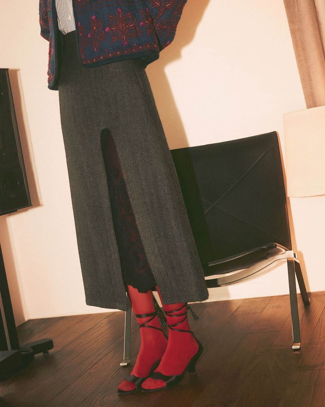 シー ニューヨークのインスタグラム：「Details ✨ The Lucas skirt #seanewyork」