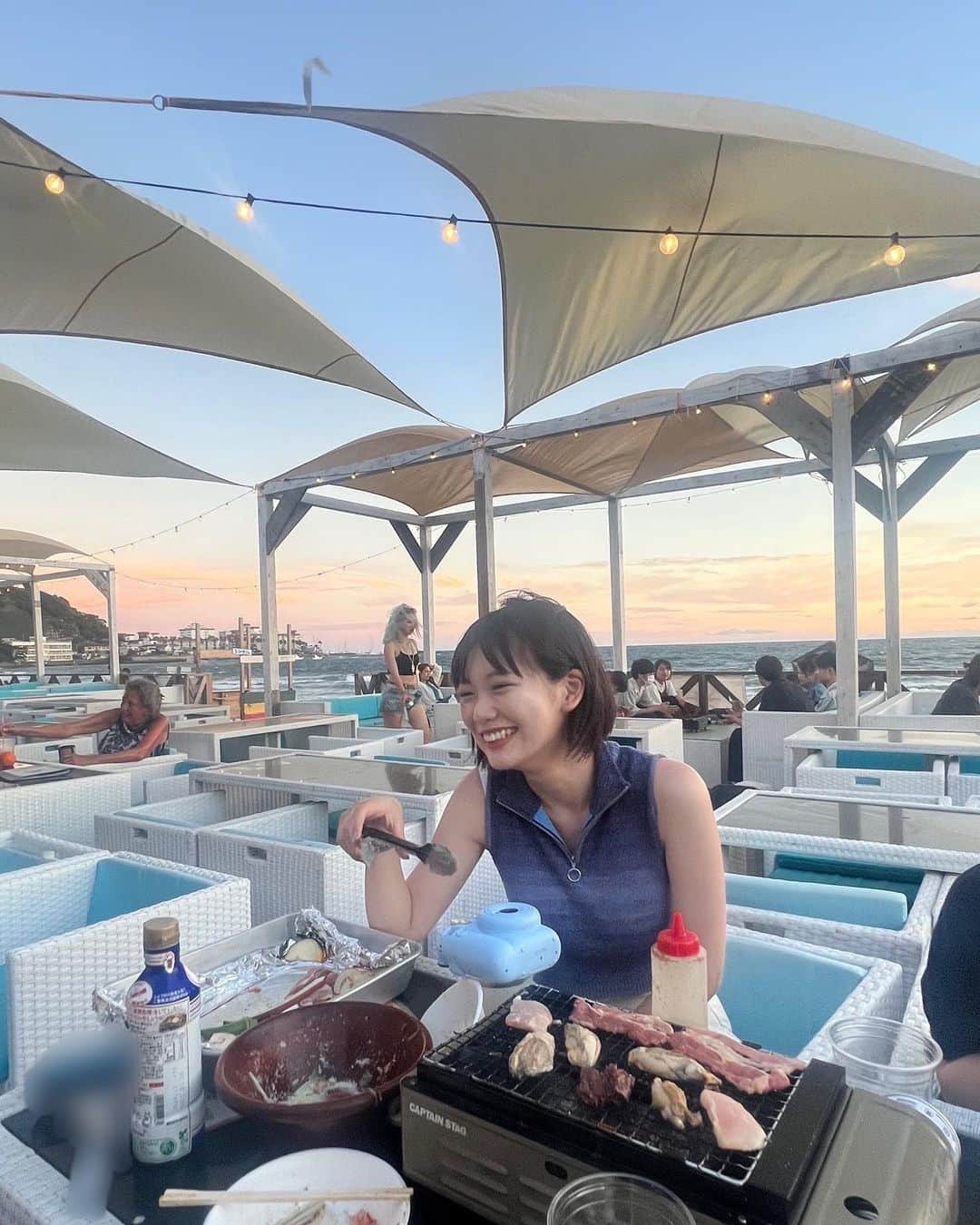 竹内詩乃のインスタグラム：「🌅  #鎌倉 #材木座海岸 #湘南 #バーベキュー #kamakura #kamakurajapan #beach #bbq #sunset #japan #japantrip #japanesegirl #sea #instagood #polaroid #summer #summervibes」