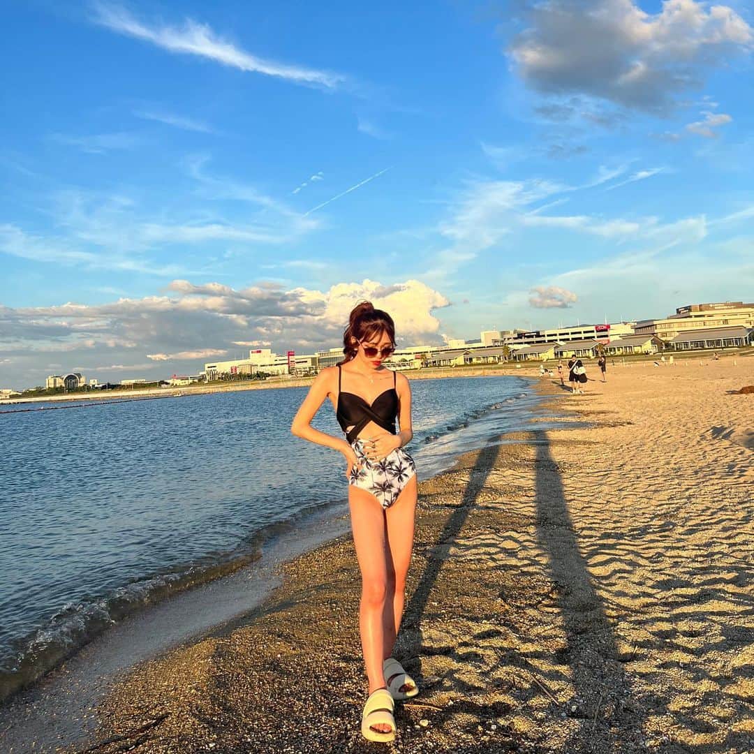 高畑麻優さんのインスタグラム写真 - (高畑麻優Instagram)「大阪のビーチ綺麗すぎた🐬🏝」8月31日 20時32分 - 04__m.aa