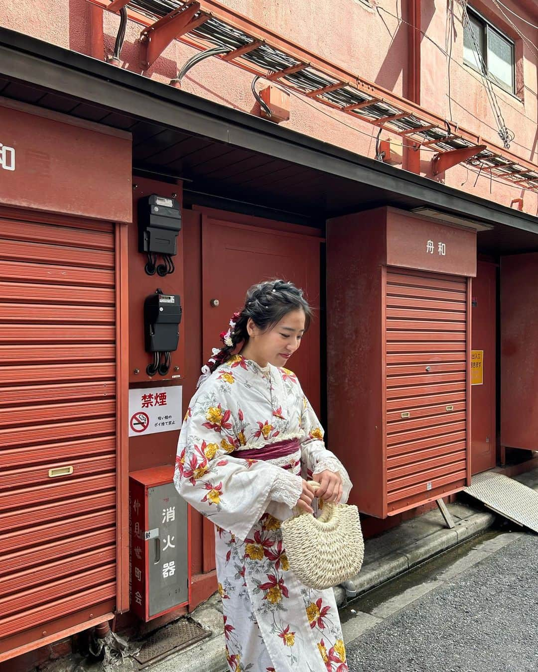 仲川遥香のインスタグラム：「Asakusa👘🏮  #indonesia #jakarta #asakusa #kimono #ジャカルタ生活 #着物レンタル浅草 #レンタル着物 #一時帰国 #浅草 #浅草寺」