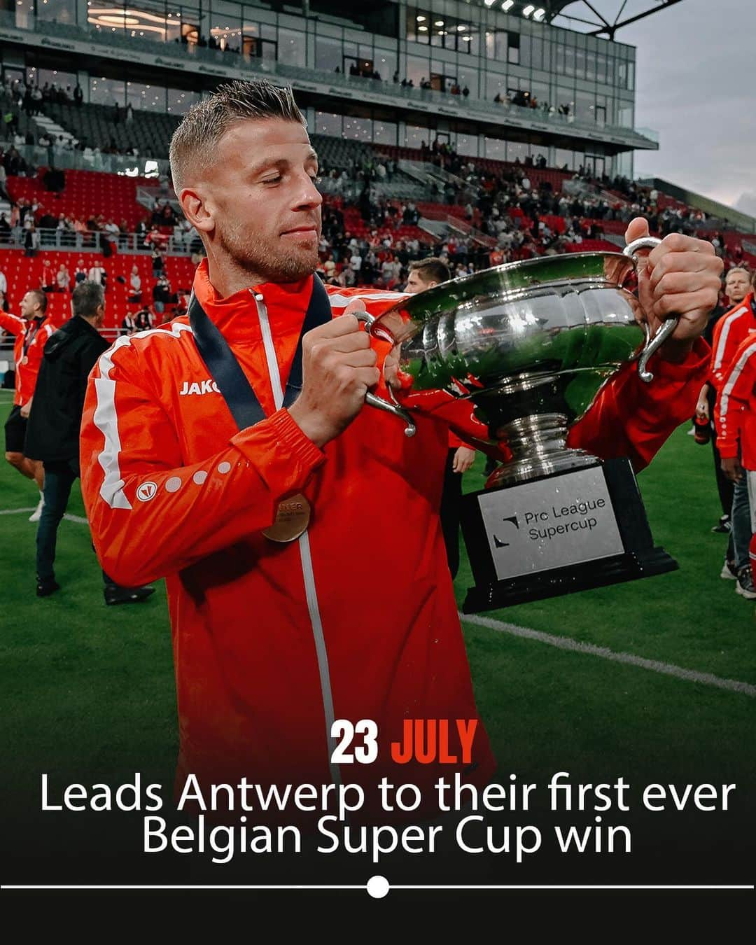 トビー・アルデルヴァイレルトさんのインスタグラム写真 - (トビー・アルデルヴァイレルトInstagram)「Toby Alderweireld's past year and a half has been the football homecoming story of dreams. After signing with his hometown club Royal Antwerp in July, he's taken the Reds to height after dizzying height. And his 93rd-minute title clincher last season was the kind of fairytale moment that only football can provide. Making history for himself and for the diehard fans of the oldest club in Belgium. Next up is the Champions League. Insane.」8月31日 20時35分 - tobyalderweireld