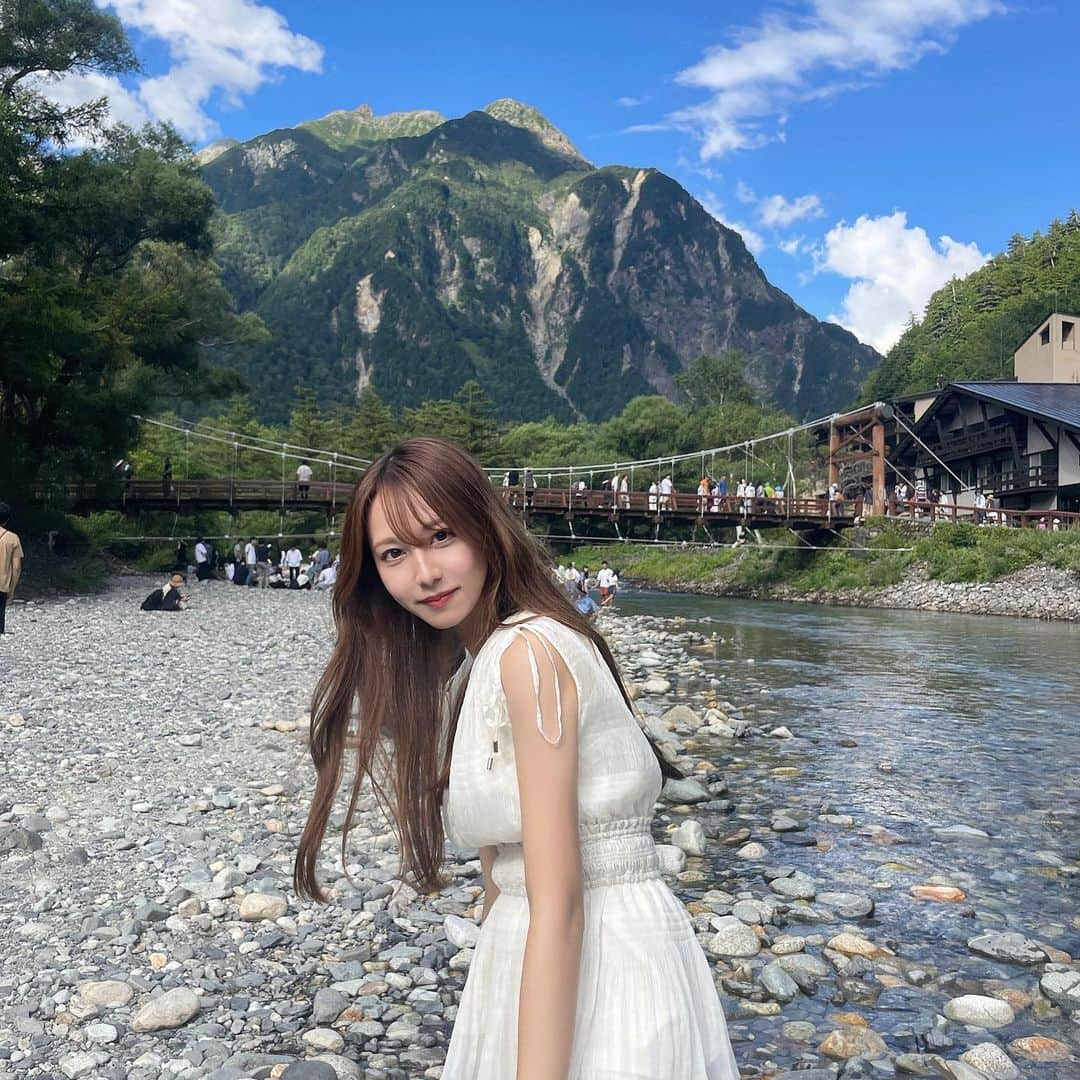 池田星来さんのインスタグラム写真 - (池田星来Instagram)「. 夏のオワリ☀️🍃  ずっと行ってみたかった上高地 いつも弾丸で、行きたいところに付き合ってくれる友達には感謝感激  景色も水も空気も全部キレイで今年1の自然だった🫧  #長野旅行 #上高地」8月31日 20時55分 - se_ra29