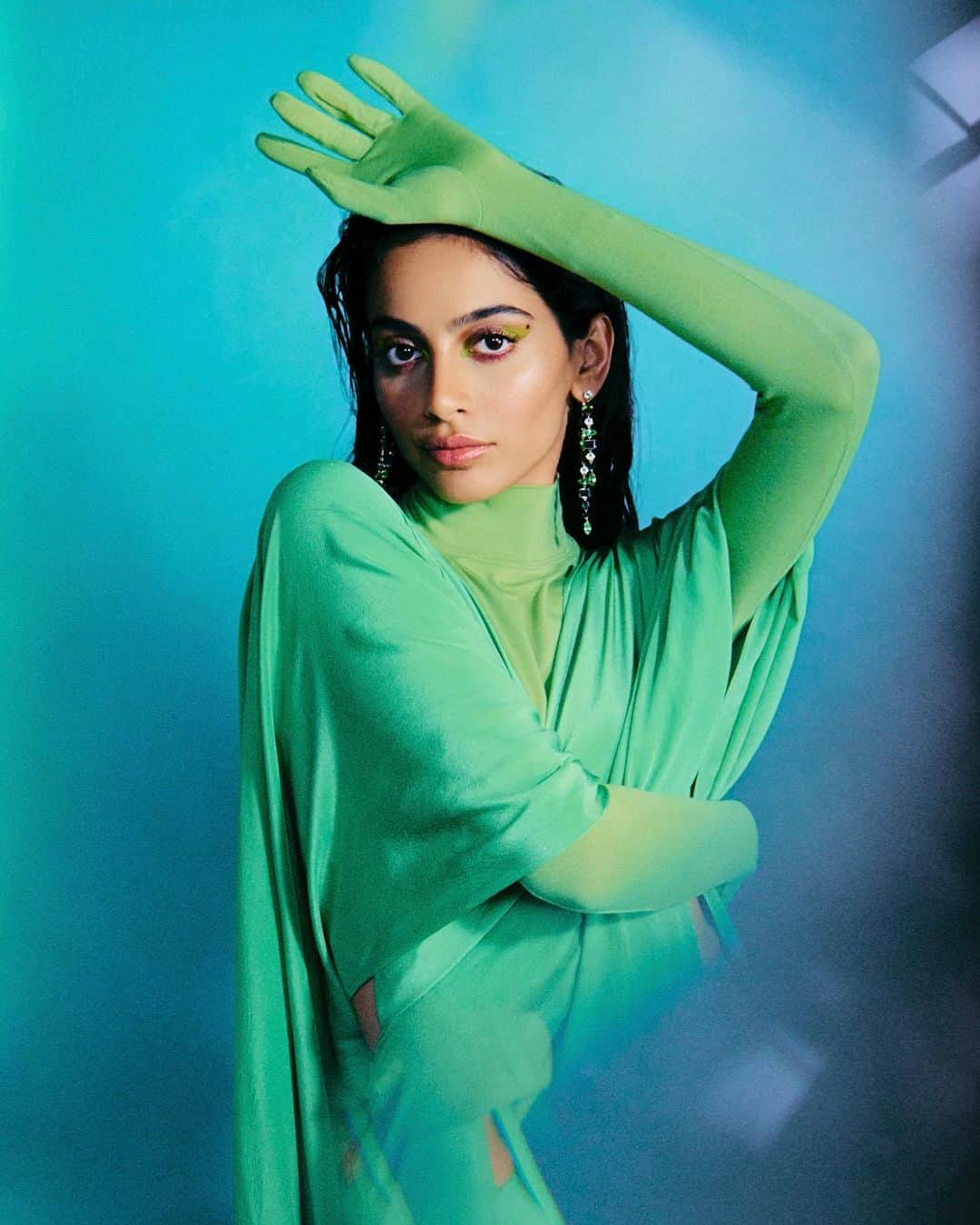 Banita Sandhuのインスタグラム：「green flag 💚」