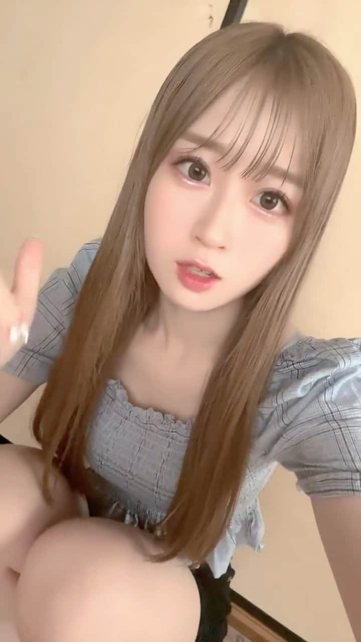 のインスタグラム：「何歳にみえる？」