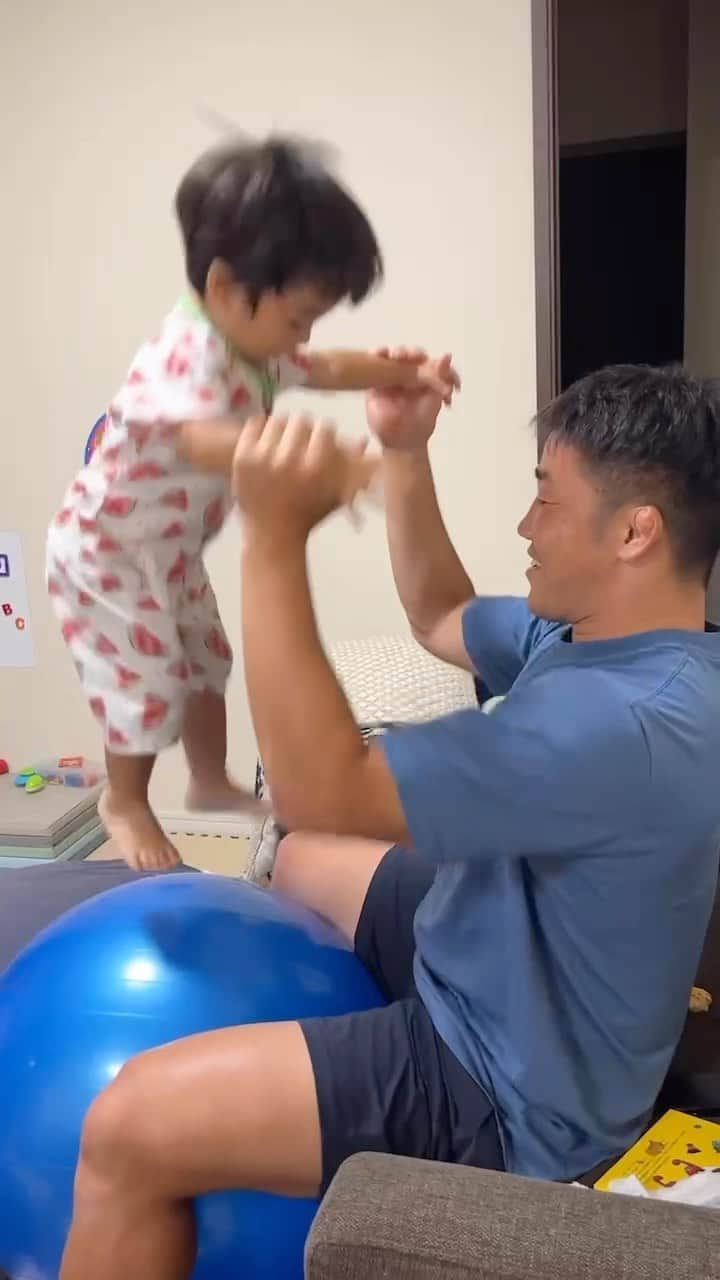 金正奎のインスタグラム：「運動神経爆上がり。 #親バカ」