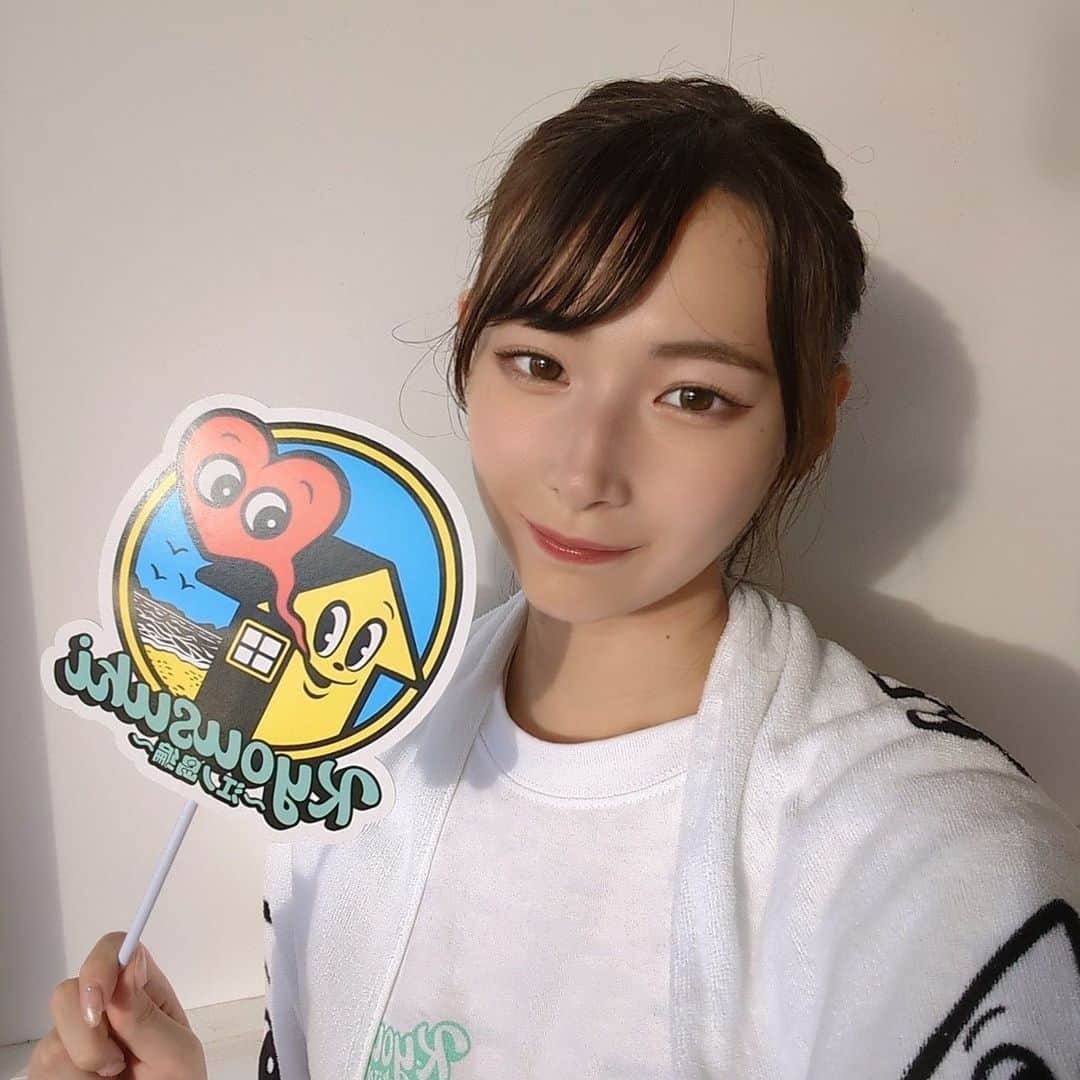 柚来しいなのインスタグラム：「今日で8月も終わり！はやい！ みんなの夏の思い出聞かせて〜！」