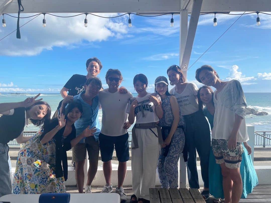 のインスタグラム：「音楽家仲間とBBQ@葉山🍻  スター揃いの夏の思い出✨  お久しぶりの方とも、いつも間接的にしかお会い出来ていなかった方とも、いずれにしてもステージではない場所で夏をご一緒させて頂き、楽しい時間でした！  集いを企画してくださった福川くん @nobuakifukukawahorn   ありがとうございました！！  @daichi_fujiki  @chiharu_sudo  @yamanaka.atsushi  @ayano_kamimura  @chikaedanami  #夏の思い出 #BBQ #葉山」