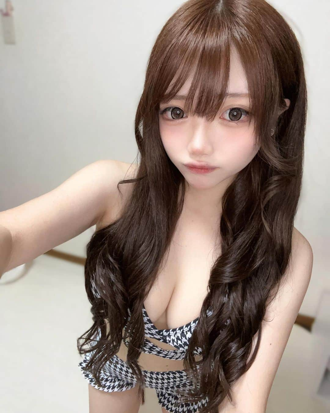 中明佑里花のインスタグラム：「＞ꇴ＜☆*.+」