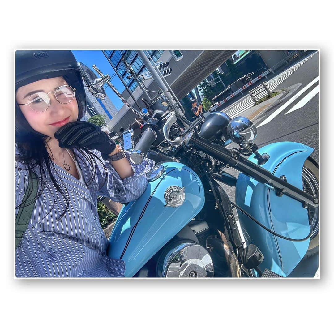 宇田恵菜のインスタグラム：「10th Anniversary 🫶🏻 10周年、アーティストだとしっかり一年間お祝いするだろうから、過去写真と共に🤣🤣🤣 そして画素数が物語る ------------------------- #motorbike #motorcycle #drifter #vulcan #mybike #ridding #womanrider #vulcandrifter #kawasaki #rider #バイク #バルカン #ドリフター #イザベラ #女性ライダー #バイカー #マイバイク  #kawasakivulcan #kawasakigirl #バルカンドリフター  #えなイズム #ソロツーリング #恵菜バイク #バイク女子 #カワサキ女子 #バイク好き #バイク納車　#宇田恵菜」