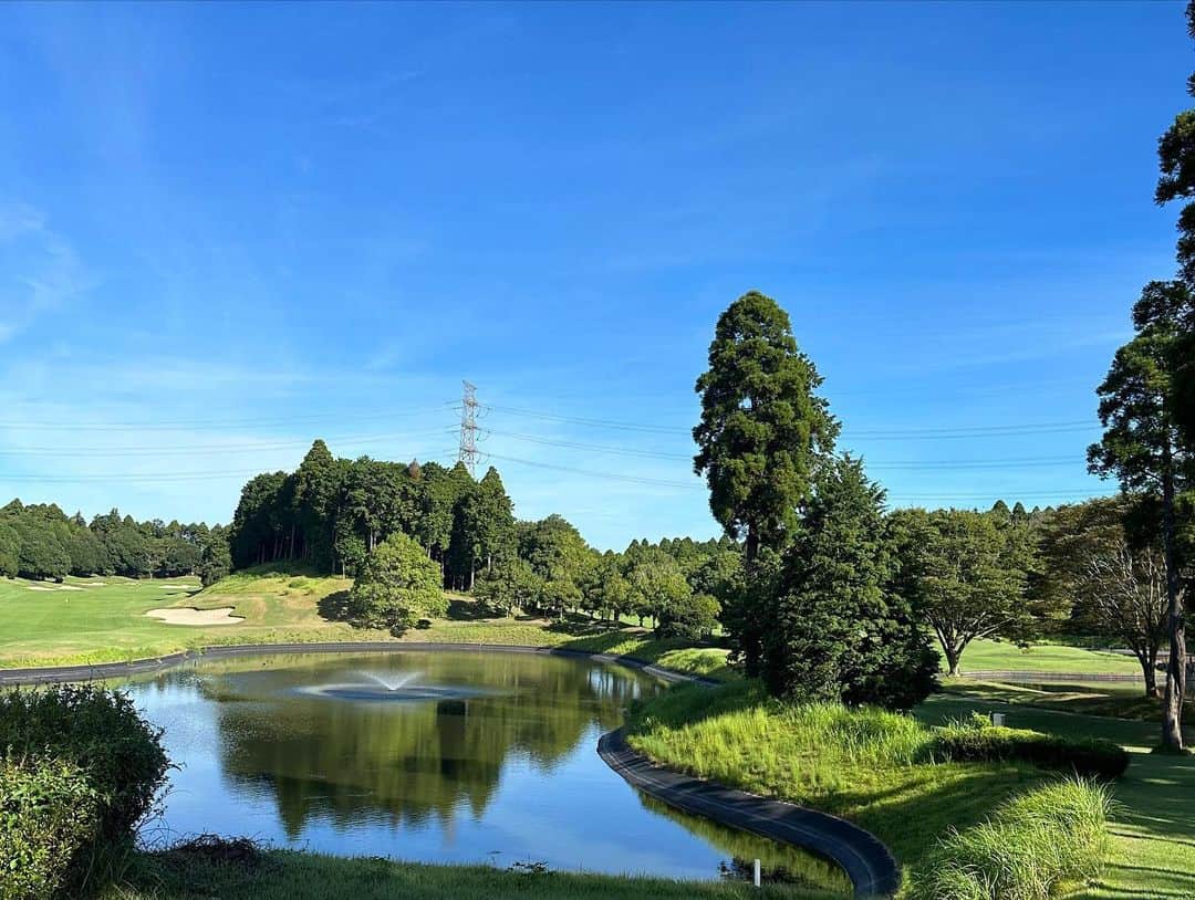 熊谷隆志さんのインスタグラム写真 - (熊谷隆志Instagram)「今朝の早朝ゴルフは。 後半たちと。18ホールまわり、もう都内です。今日は、ショーがあったり、イベントがたくさん。東京ファッションシーン🎬盛り上がっております。」8月31日 12時35分 - takashikumagai_official