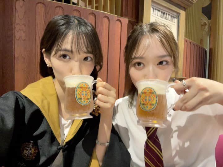 下尾みうのインスタグラム：「魔法使いになってきた〜🪄  #ハリーポッタースタジオツアー  #ハリーポッター  #バタービール #ハッフルパフ #グリフィンドール」