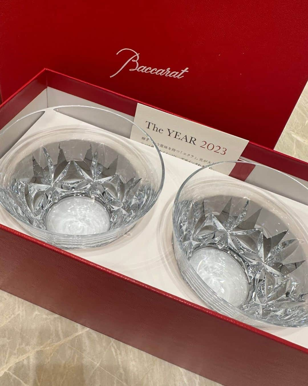 松浦三佳さんのインスタグラム写真 - (松浦三佳Instagram)「＊ Baccarat🥂✨ 妹からの- ̗̀🎁 ̖́- 知多と響買わないと🥃 ＊ ＊ ＊ ♡★♡ﾟ･*:.｡ ｡.:*･ﾟ♡★♡ﾟ･*:.｡ ｡.:*･ﾟ♡★♡ﾟ･*:.｡ ｡.:*･ﾟ♡  #Baccarat #baccaratcrystal  #crystal #glass #present #バカラ #バカラグラス」8月31日 14時35分 - mikarinrin5555