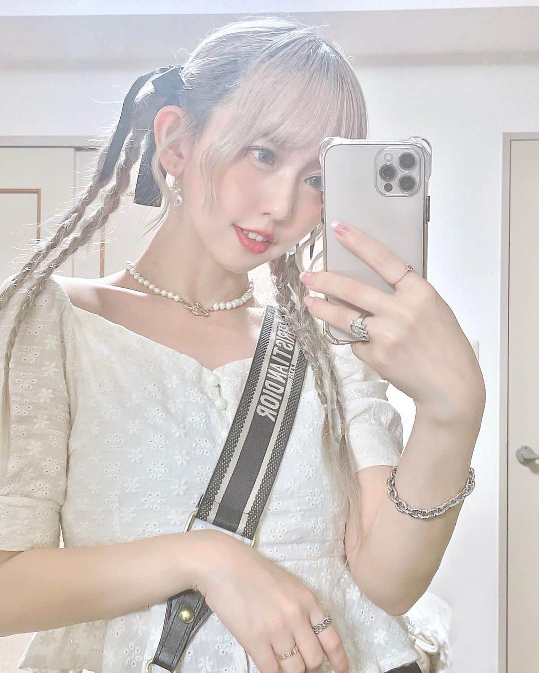 マリスのインスタグラム：「8月も終わるね〜！ 今度も楽しい夏だった🌻」