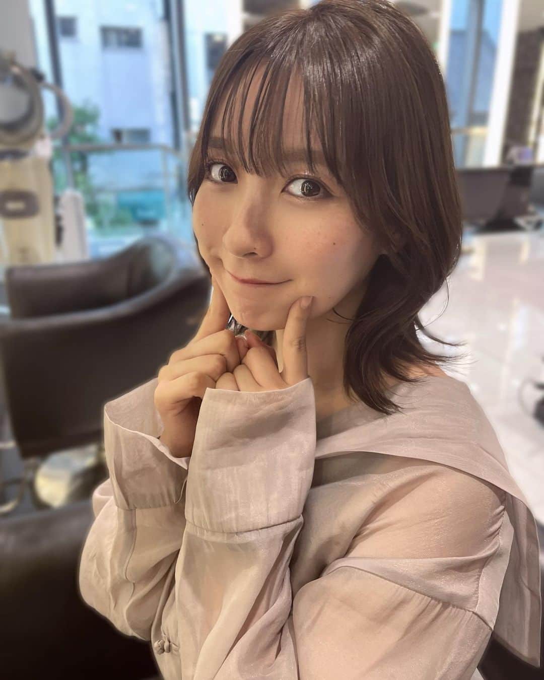 紺野栞のインスタグラム：「きゅるん」