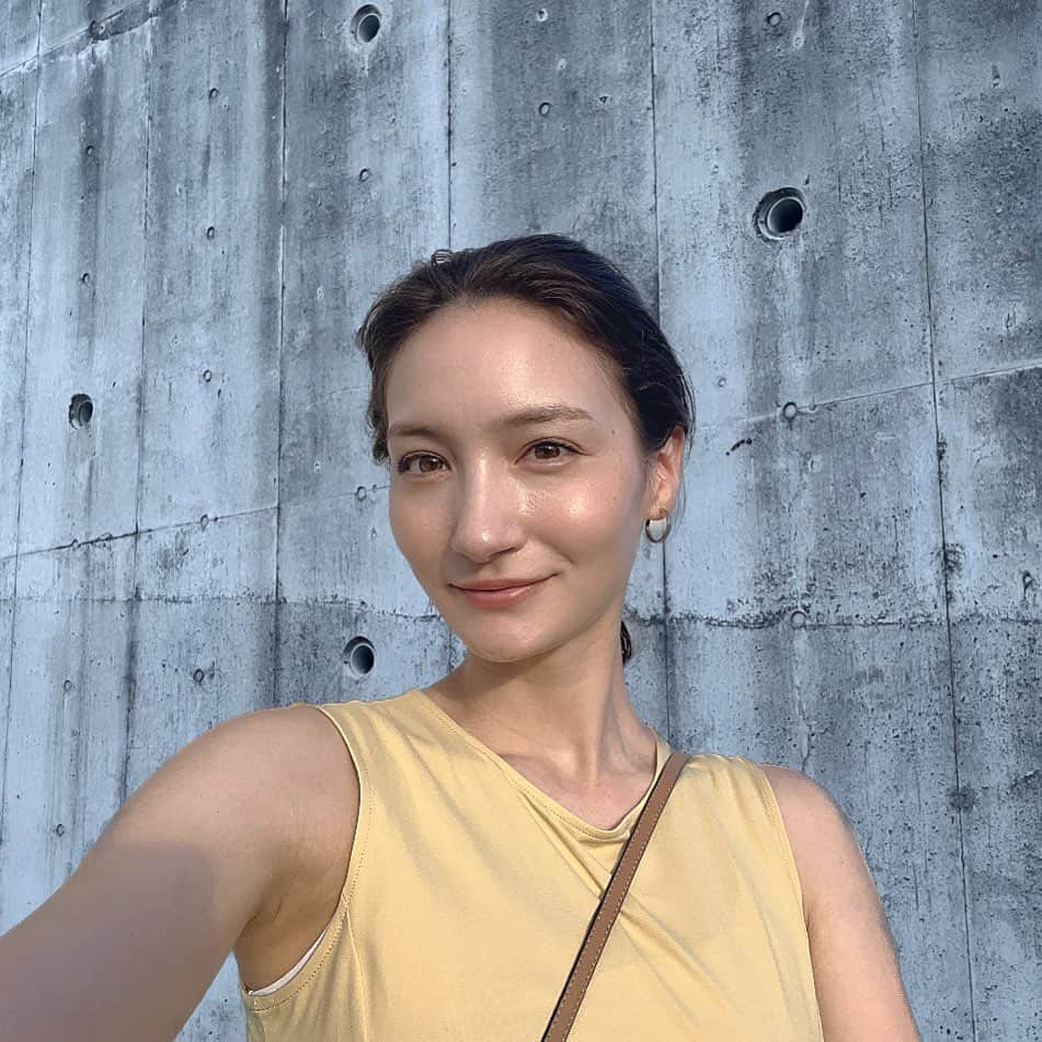 山神アリシアのインスタグラム：「ぶろんずめいく🌅」