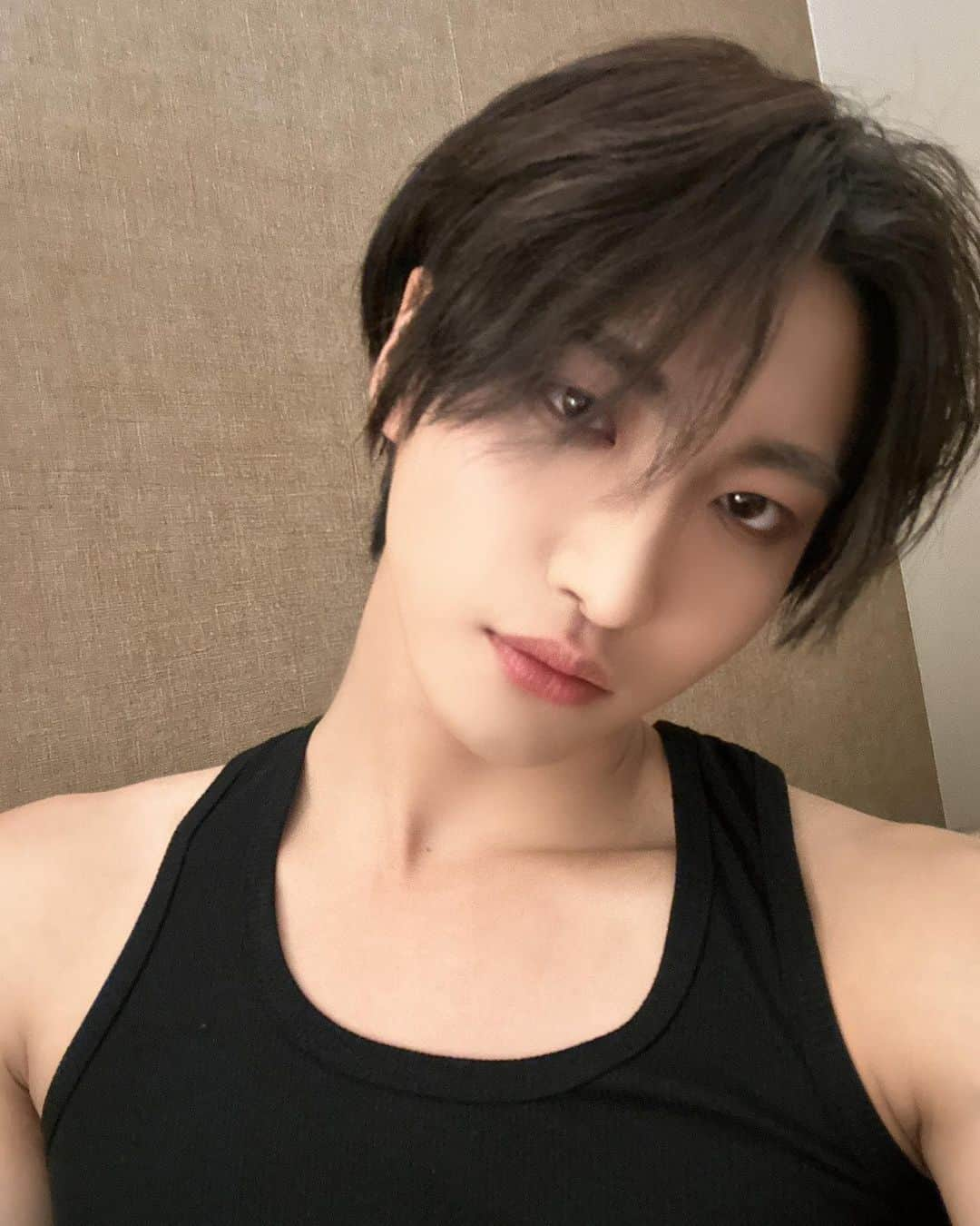 ATEEZさんのインスタグラム写真 - (ATEEZInstagram)「[#인星화그램] Gracias por esperar, Chile!!  #ATEEZ #에이티즈 #SEONGHWA #성화」8月31日 15時06分 - ateez_official_