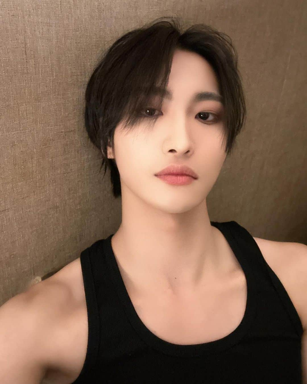 ATEEZさんのインスタグラム写真 - (ATEEZInstagram)「[#인星화그램] Gracias por esperar, Chile!!  #ATEEZ #에이티즈 #SEONGHWA #성화」8月31日 15時06分 - ateez_official_