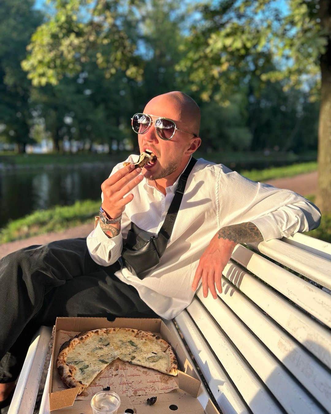 ニコライ・モロシュキンのインスタグラム：「Лето все ☀️🎸」