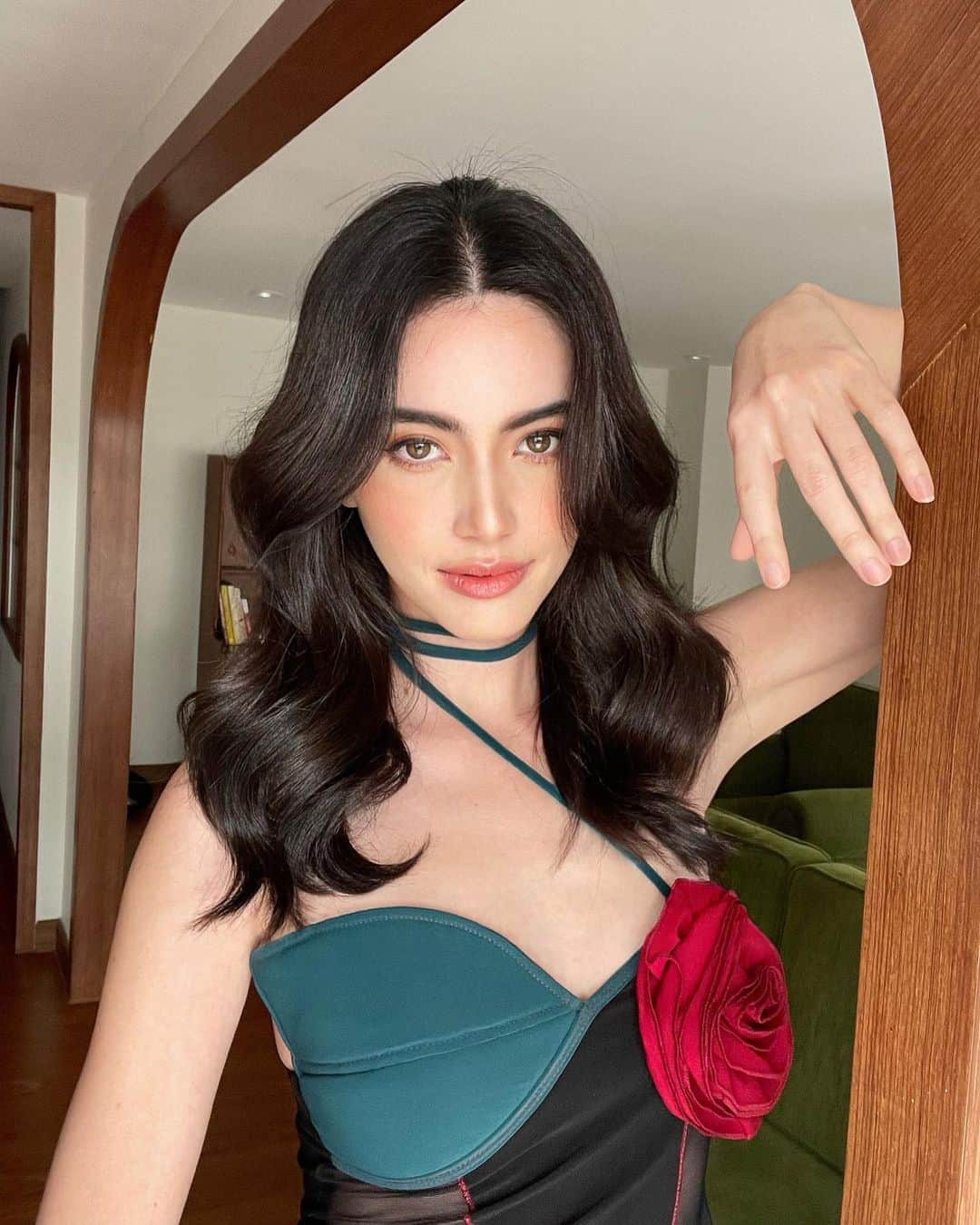 マイ・ダーウィカーのインスタグラム：「🌹」