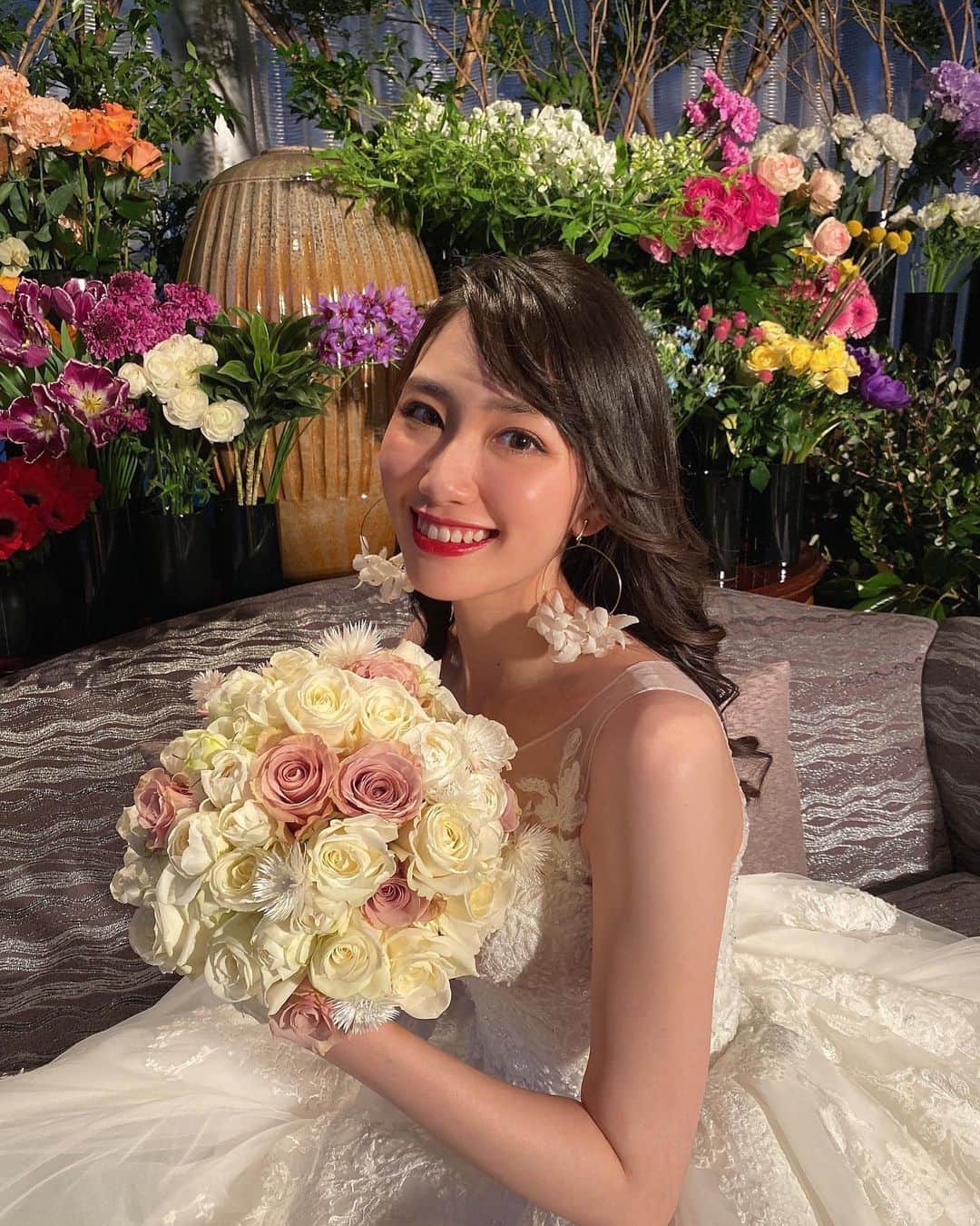 黒田瑞貴のインスタグラム：「Hatsuko Endo 🤍  @hatsuko_endo   #ウエディング　#weddingdress #ウエディングドレス #ウエディングヘア」