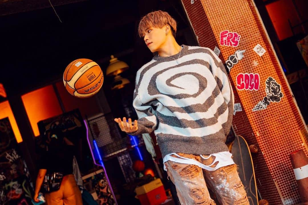 加納嘉将さんのインスタグラム写真 - (加納嘉将Instagram)「「All I Ever Wanted 」  Basketball ⛹️🏀  Off shot  vol.2  #aiew_bbzxgulf  #allieverwanted  #basketball」8月31日 15時51分 - yoshiyukikano.official