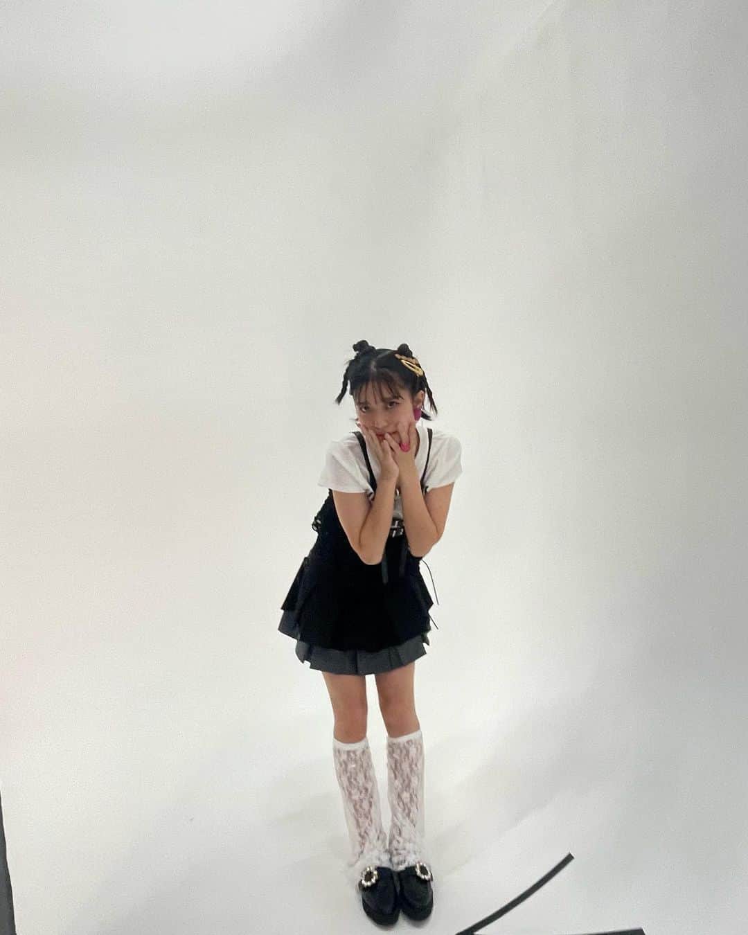 のインスタグラム：「・ ・ 本日発売です！！  Scawaii!特別編集𓈒𓂂𓏸♡ チェックしてね〜  #SCawaii #井上玲音」