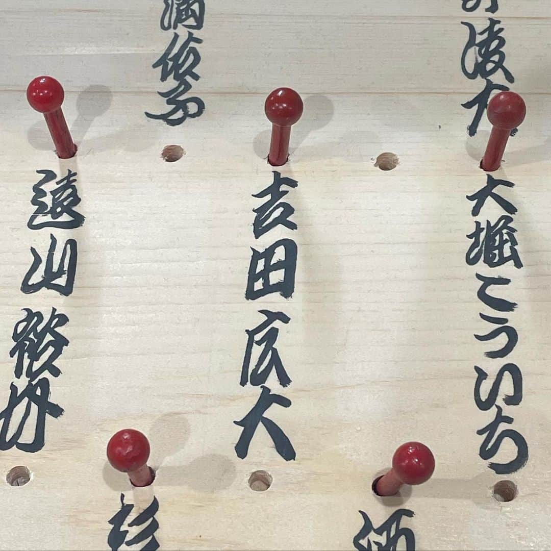 吉田広大のインスタグラム：「ヴァグラント東京千穐楽ありがとうございました！！ 今日という日をむかえられて心から嬉しいです！沢山の応援ほんとにありがとうございました🔥 次は大阪で会いましょう！！！！！  2枚目は東京公演で消費したミンティア達。」