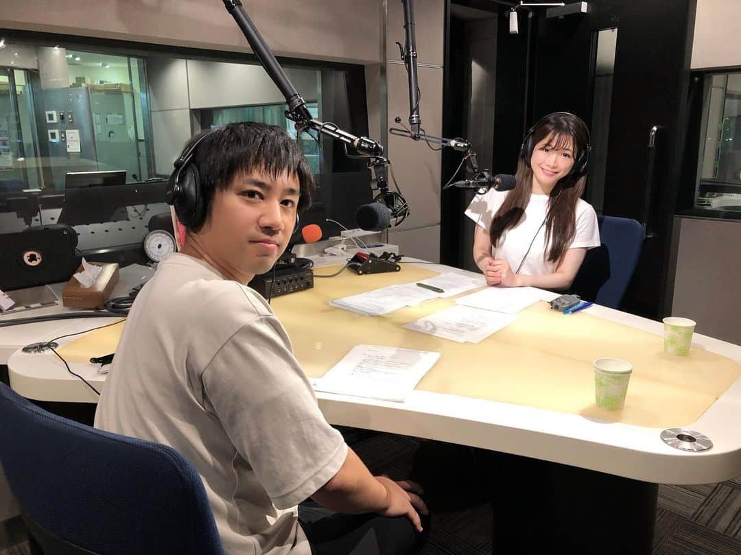榎本麗美のインスタグラム：「. 『SpaceExplorers』 第3回目のゲストは 月面探査ロボット「SORA-Q」 の開発に携わってきた、 タカラトミーの羽柴健太さん🚀  「SORA-Q」ミッションはもちろん、羽柴さんの宇宙への夢を叶えるまでのお話に感動しました✨ ぜひ、お聴きください😆  H2Aロケットの打ち上げが延期となったので、ぜひ、 第2回のSLIMプロジェクトのお話と合わせて聴いていただいて、 打ち上げの時を楽しみにして貰えたら嬉しいなと思います🚀✨  『Space Explorers』 ↓ https://www.audible.co.jp/pd/B0CFTYDNT4?action_code=SNGGBWS072717001P&ipRedirectOverride=true」