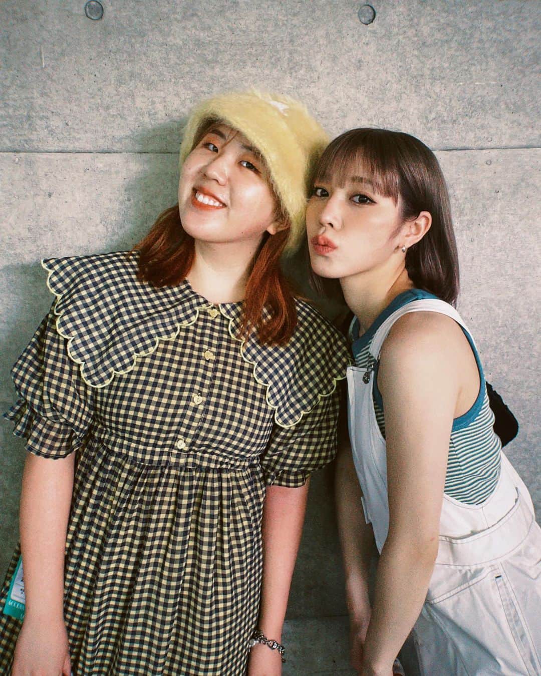 板橋よしえのインスタグラム：「. 2022 Summer Memories💭  そわちゃん＆優香ちゃんと GLAY兄さんたちのライブ｢～ We♡Happy Swing～ Vol.3 Presented by HAPPY SWING 25th Anniv.」に行ったときの！ 2枚目はライブ終わりの幕張。 3枚目は帰り道の娘。」