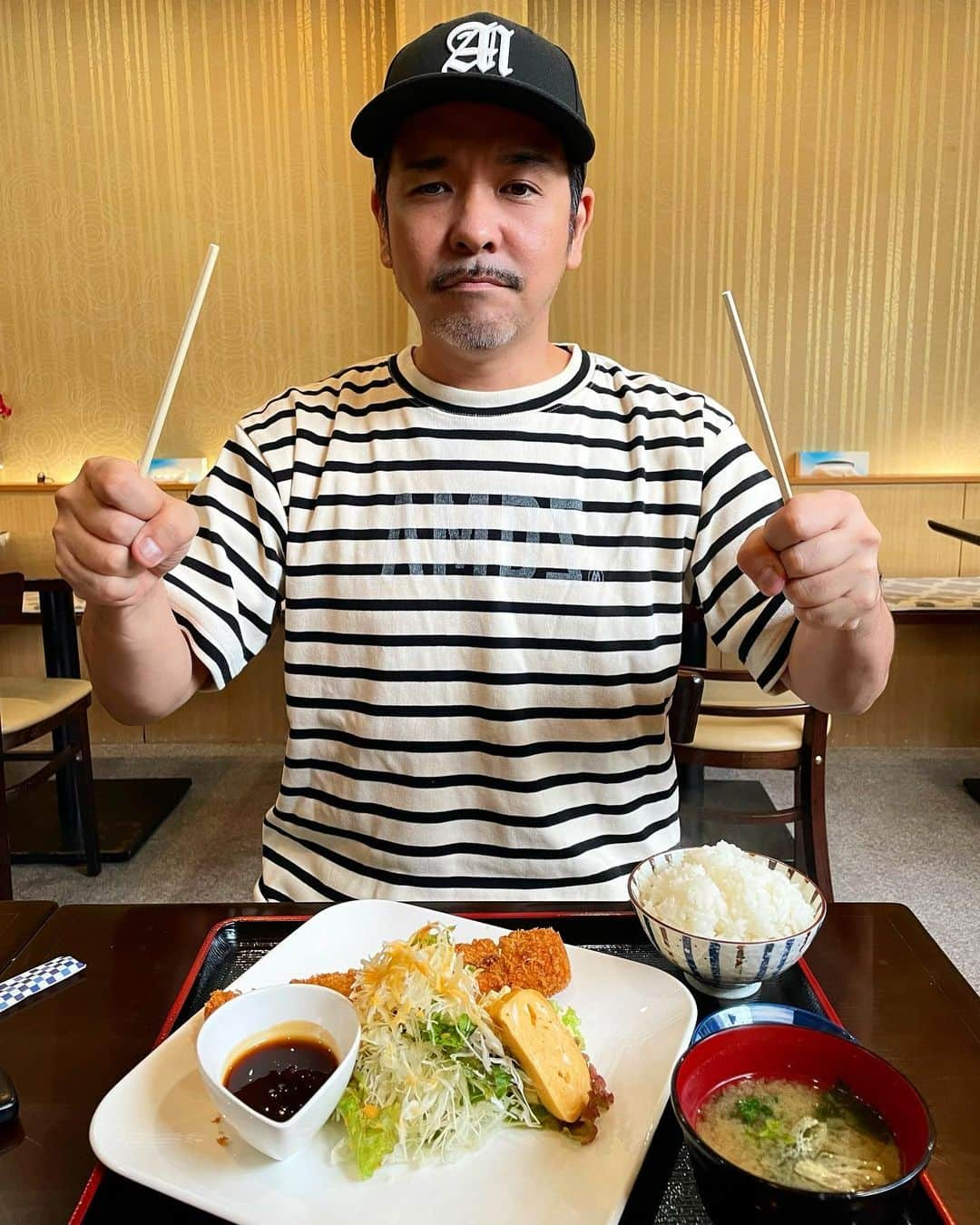 Juniorさんのインスタグラム写真 - (JuniorInstagram)「トンカツ定食🙏  #緊急事態まであと29日 #おはな」8月31日 17時47分 - redspider_jr