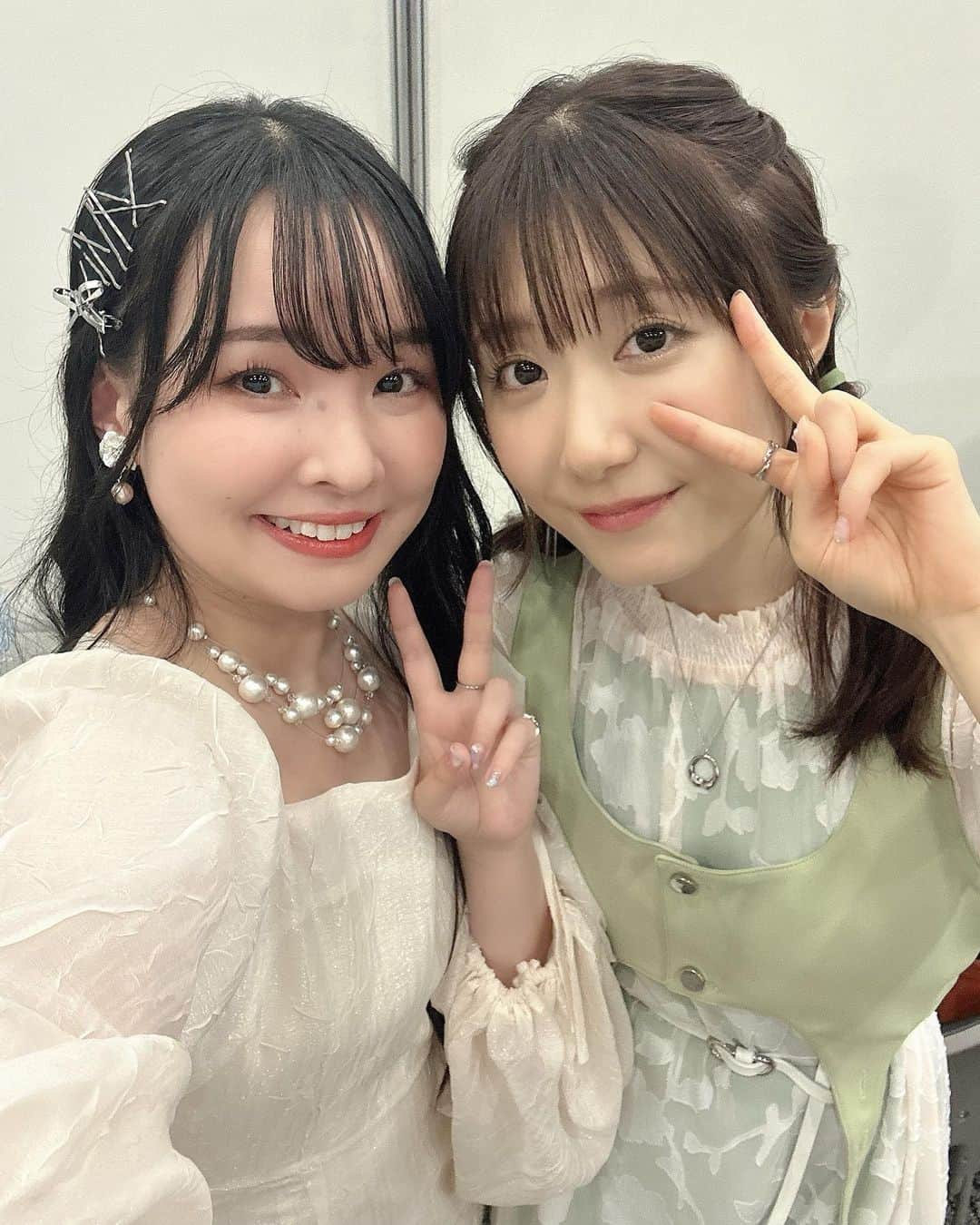 伊藤かな恵さんのインスタグラム写真 - (伊藤かな恵Instagram)「SAOゲーム攻略会議のときの写真だよー！  キャスト入れ替わりながら、 1日がっつりイベント！  ステージを作り上げてくださった皆さま！ 盛り上げてくださった皆さま！ ありがとうございました！  合間にみんなと写真を撮ったよ！  #松岡禎丞 くん #戸松遥 ちゃん #日高里菜 ちゃん #高垣彩陽 ちゃん #安元洋貴 さん #茅野愛衣 ちゃん #島崎信長 くん  朗読もできて嬉しかったです♪  #SAO #ゲーム攻略会議2023  #ユイ #伊藤かな恵」8月31日 18時03分 - kanae_1126_ito