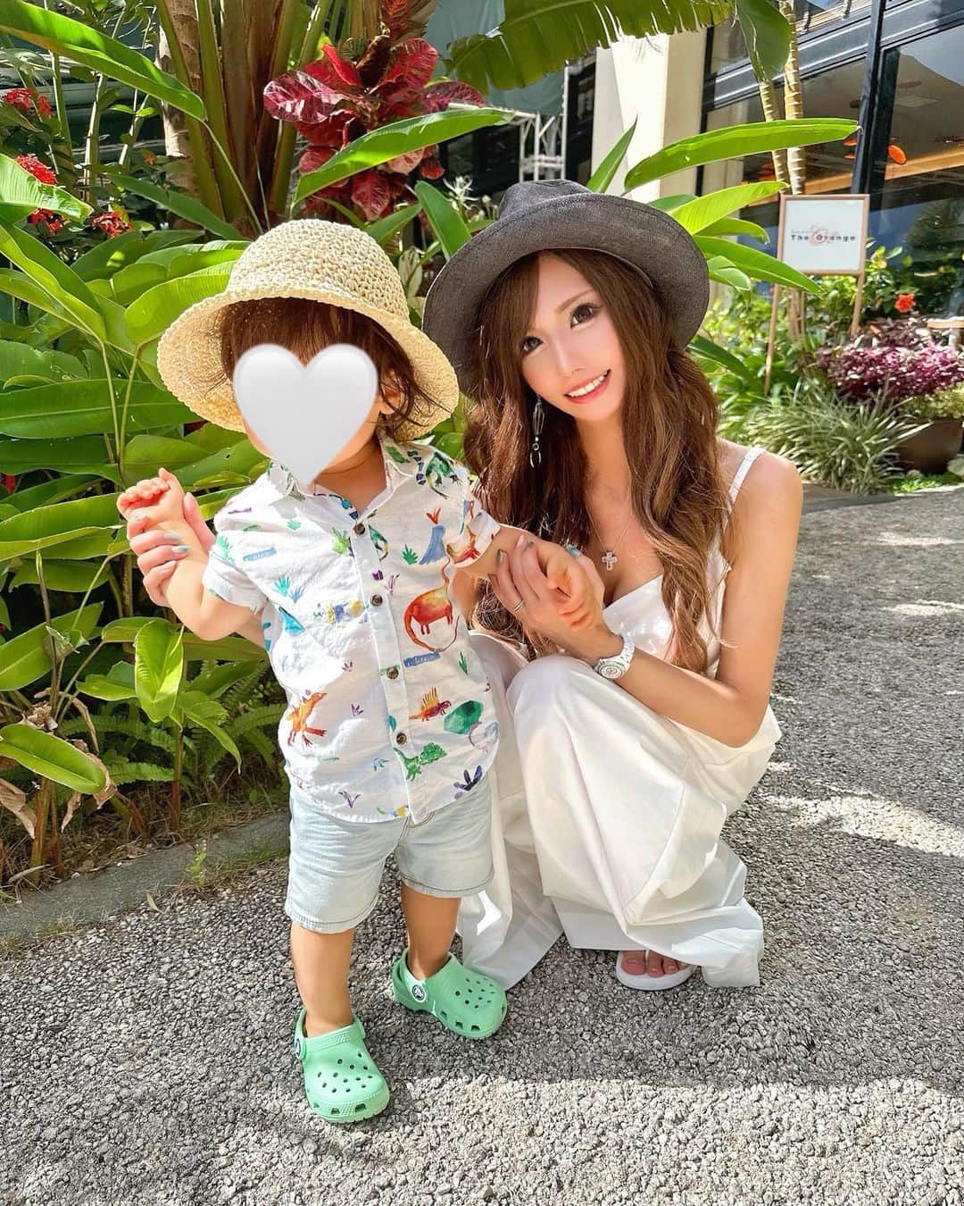 星河るいのインスタグラム：「. . ぴーたんのアロハシャツ姿 可愛すぎたな🫣🌴✨ . . #沖縄#恩納村#家族旅行#時差スタグラム」