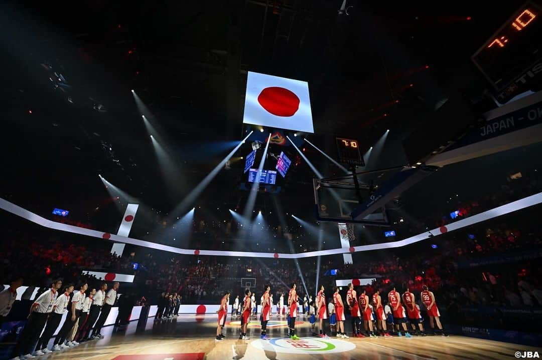 B.LEAGUEさんのインスタグラム写真 - (B.LEAGUEInstagram)「#AkatsukiJapan バスケ男子日本代表🇯🇵🏀 ベネズエラ戦まであと2時間！  🏆#FIBAWC｜日本🇯🇵 vs ベネズエラ🇻🇪  ⏰本日20:10 TIPOFF 📺日本テレビ系/NHK沖縄で生中継 📡DAZN/TVerで生配信  #日本一丸 #ゴーアカツキジャパン」8月31日 18時10分 - b.league_official