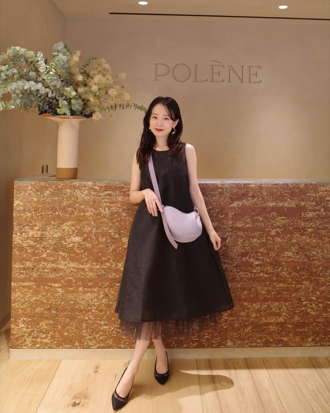 のインスタグラム：「普段から愛用している @polene_paris の店舗が、9月1日から表参道にOPEN👜ということで一足早く遊びに行かせて頂きました！  バッグにジュエリーに、まだ持っていないデザインや、新色などもたくさん見させて頂き、早速お気に入りを連れて帰宅//  -address- 東京都南青山5-3-18  店内の雰囲気も本当に素敵で、これからはこの空間にいつでも遊びにいけるのもすごくうれしい！  みなさまもお近くにいく際はぜひ🤍  #polene #bag #omotesando #newopen #バッグ #表参道 #店舗」