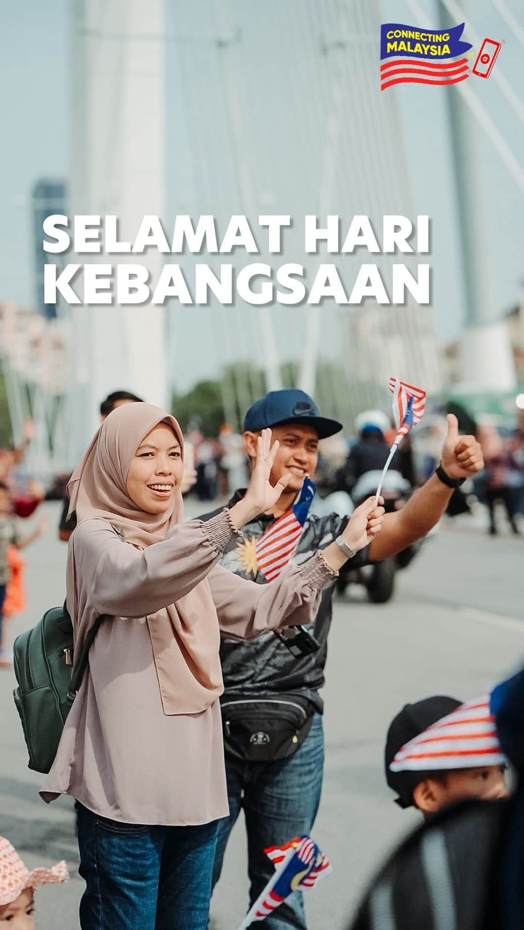 エアアジアのインスタグラム：「Selamat Hari Kebangsaan, Malaysia from all airasia Superapp Allstars! 🚗 🇲🇾 📱   ✨ Drop your wishes in the comment section below.   #airasiaSuperapp #ExploreTheWorld #OnStopTravelSuperapp #connectingMalaysia #HariKebangsaanMalaysia #MalaysiaMadani #NationalDay」