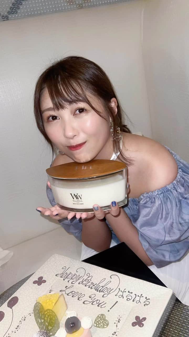 のインスタグラム：「・ ・ 夏の思い出🌻🤍🍧🥰✨ ・ ・ ・ ・ 心変わりの相手は私にしてみない？💎  《SNS》 🌻YouTube（２つやってます✌️） ⚫︎アラサーほろよい隊  ⚫︎はるはるチャンネル (ストーリーズハイライトから飛べます✈️） 🌻Twitter  @ Haru2nrun 🌻TikTok  @ haru2n.run ・ ・ #誕生日#birthday #birthdaygirl #夏休み #夏休みの思い出  #女優#俳優#ダンサー#RIZINガール #新人YouTuber  #YouTuber #チャンネル登録お願いします  #大人女子#ビール女子 #グルメ女子  #お酒好き女子 #お酒好きな人と繋がりたい  #ビール部 #お酒好きと繋がりたい  #アラサー女子#アラサー独身女子 #アラサー独女  #いいね歓迎 #フォロー大歓迎  #japanesegirl #instagood #like4like」