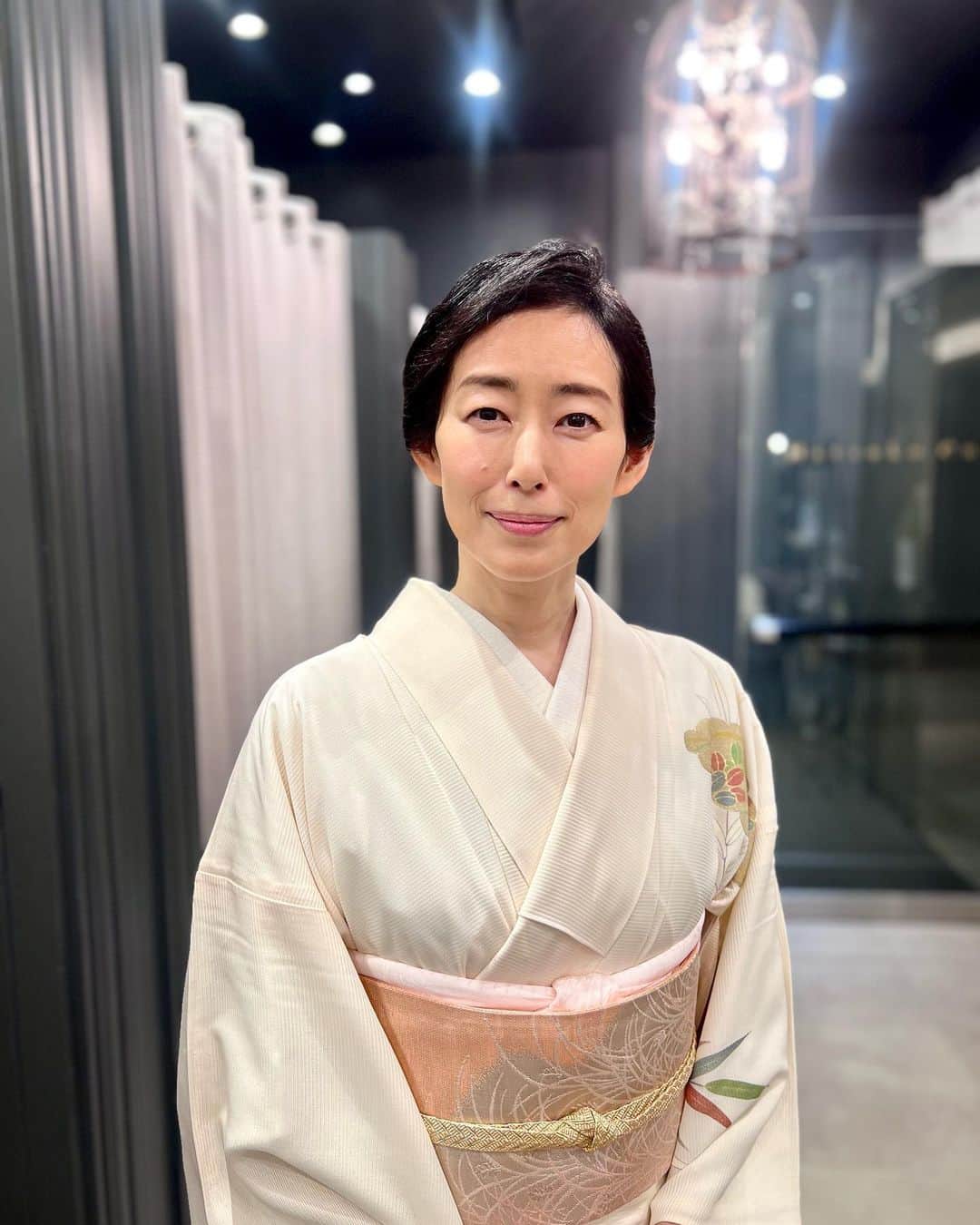 木村多江さんのインスタグラム写真 (木村多江Instagram)「今年は 久々に 夏の着物を 着たなぁ。 母のお下がりです。 もう あっと