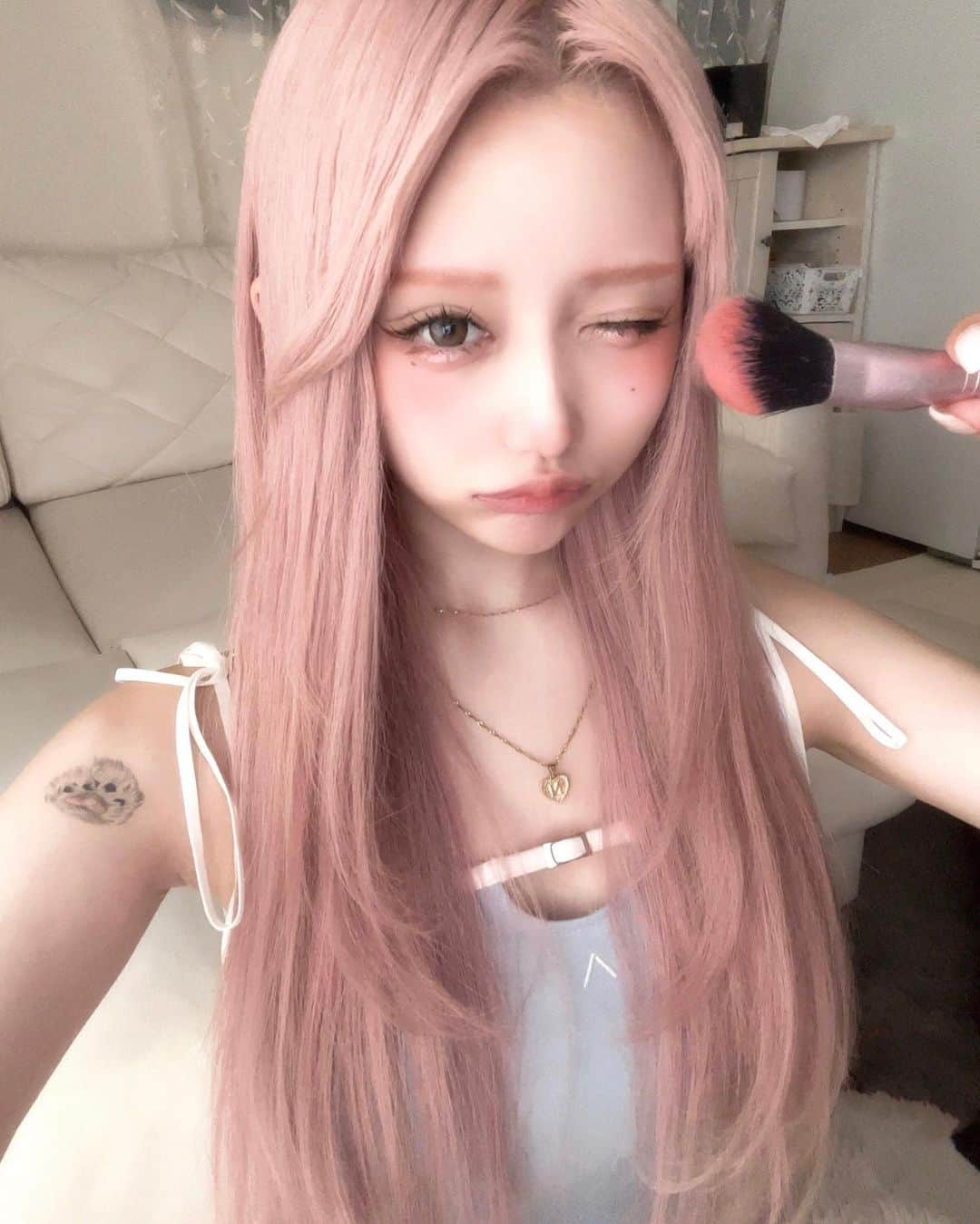 なかにしりあんのインスタグラム：「nya💗 中国ぎゃるmake❔」
