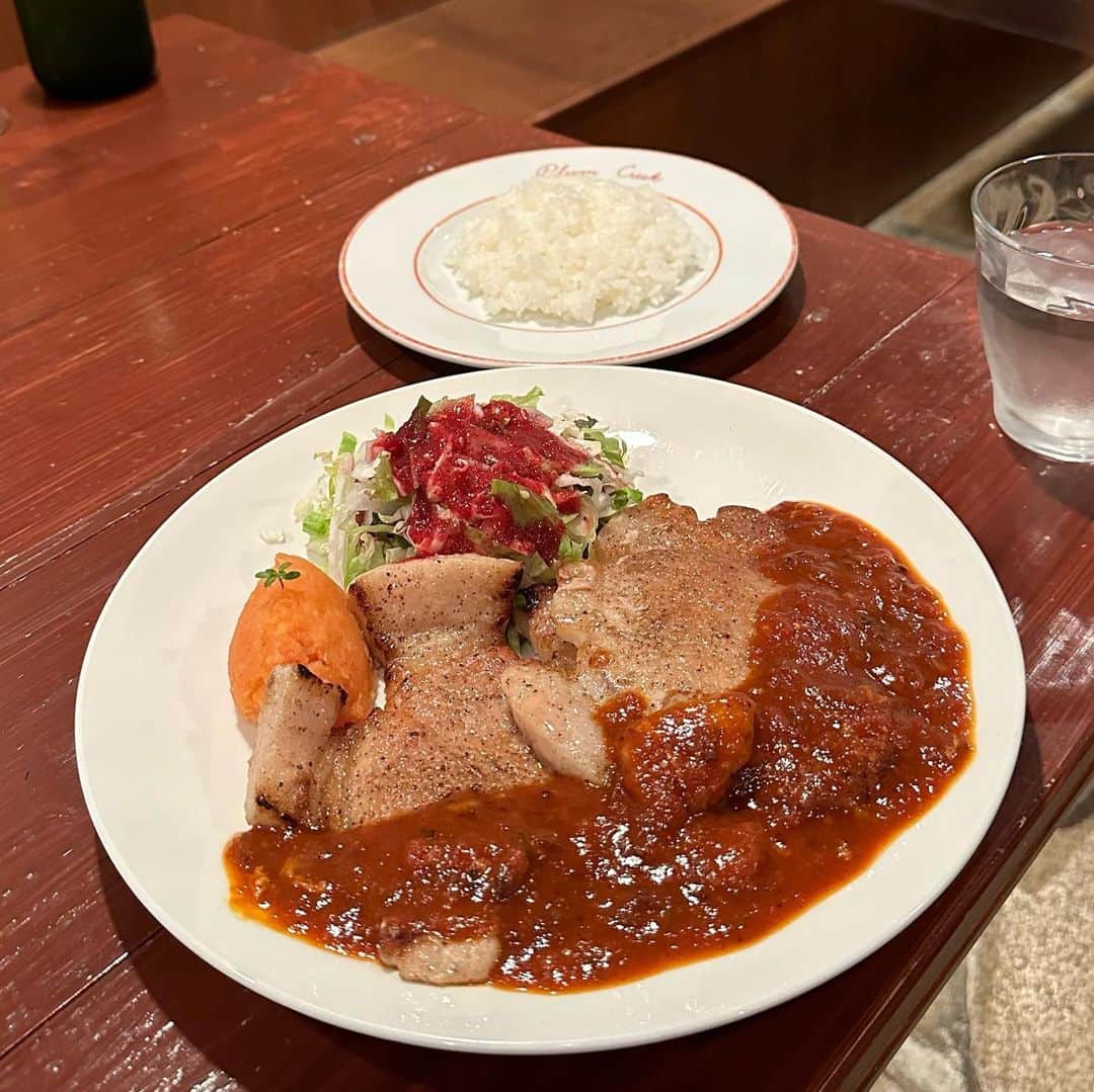 高島礼子さんのインスタグラム写真 - (高島礼子Instagram)「京都で、早めの夕食 マネージャーさんの友人の洋食屋さんが開けてくれました🍽️ 洋食と言えば、ポークソテーか、オムライスかな、と 美味しかったです ありがとうございます🍴  #京都グルメ  #洋食屋 #ポークソテー」8月31日 19時00分 - reico.official